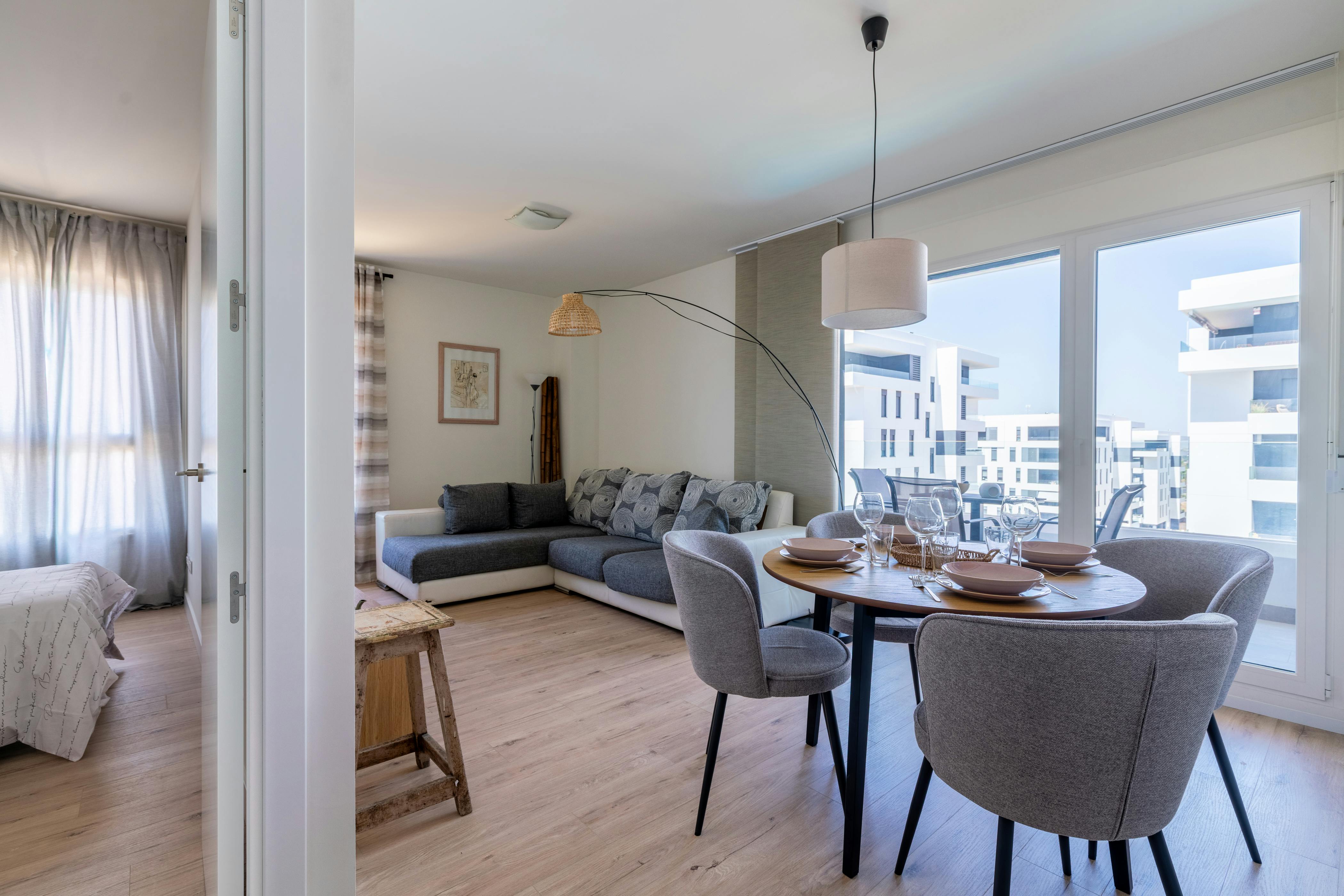 Lägenhet att hyra för 1 830 € i månaden i Dos Hermanas, Calle Ángel Ojeda Avilés