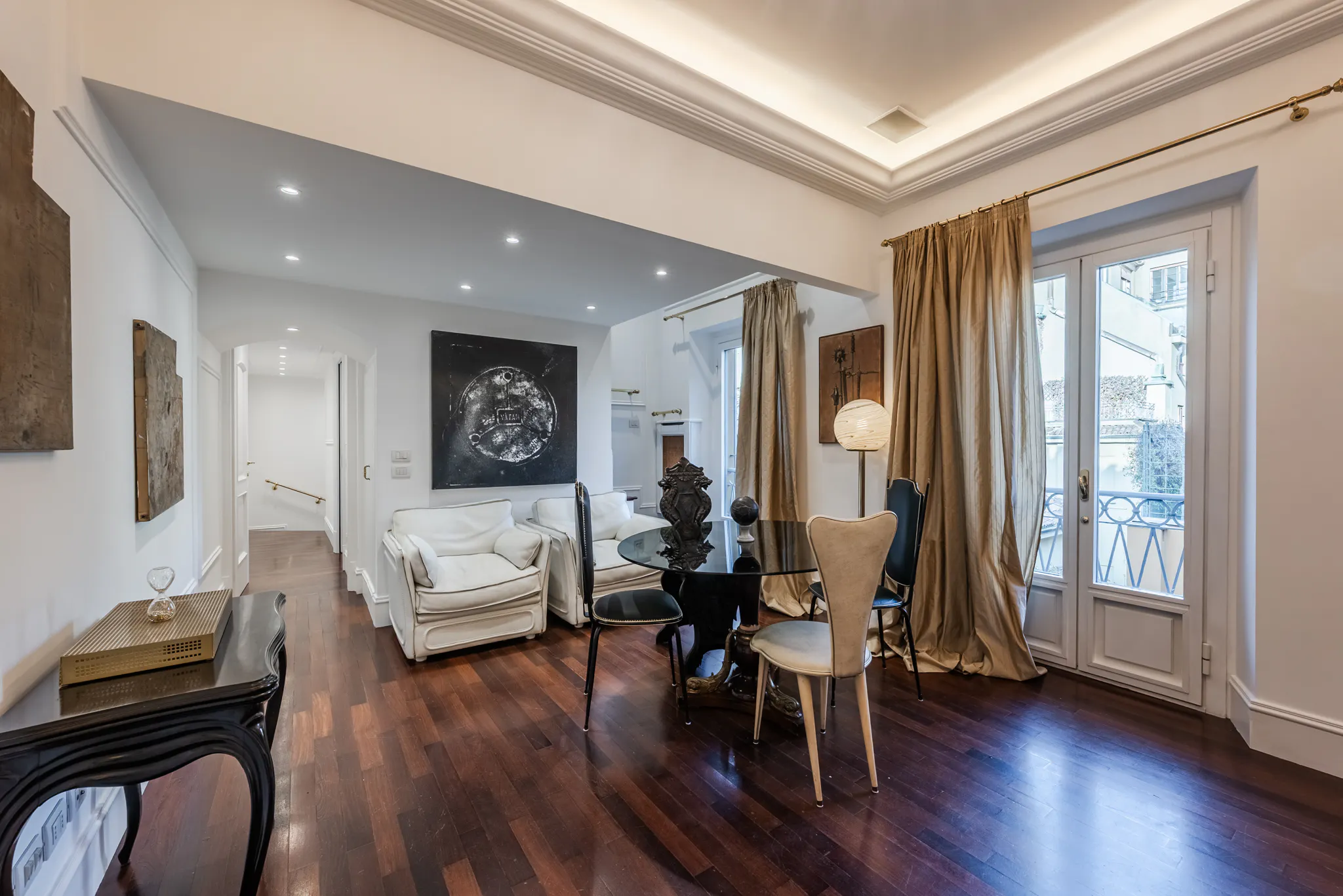 Via Gesù, Milan preview