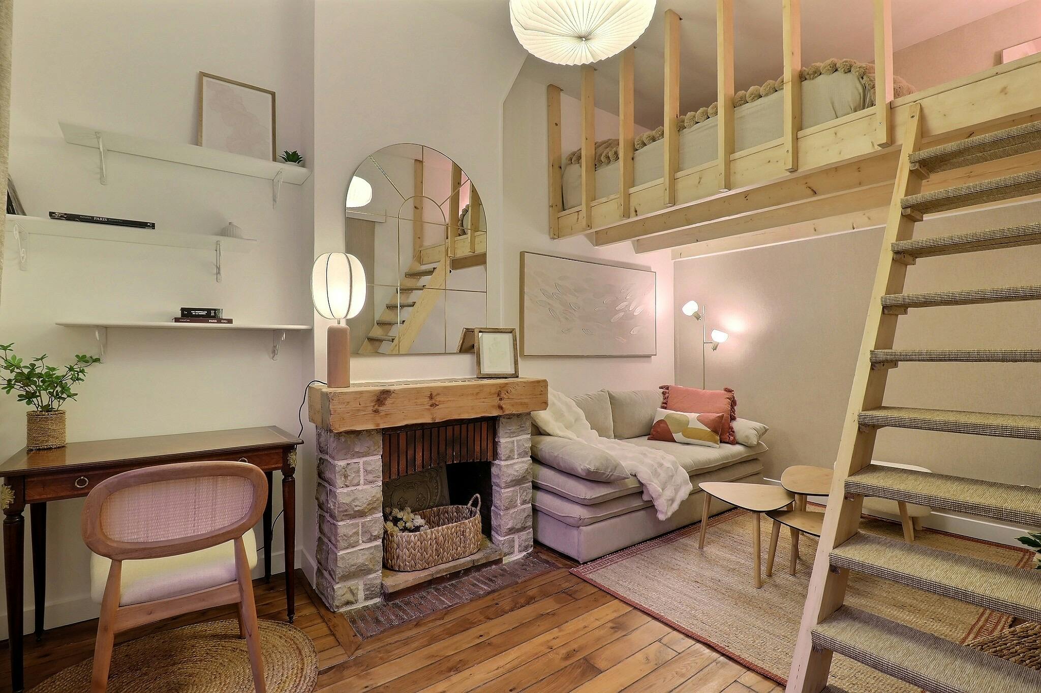 Apartment for rent for €1,579 per month in Paris, Rue de la Fontaine au Roi
