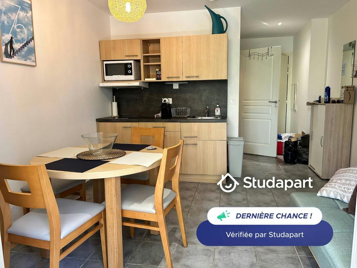 公寓 正在以 €800 的月租出租，其位于 Mandelieu-la-Napoule, Boulevard des Écureuils