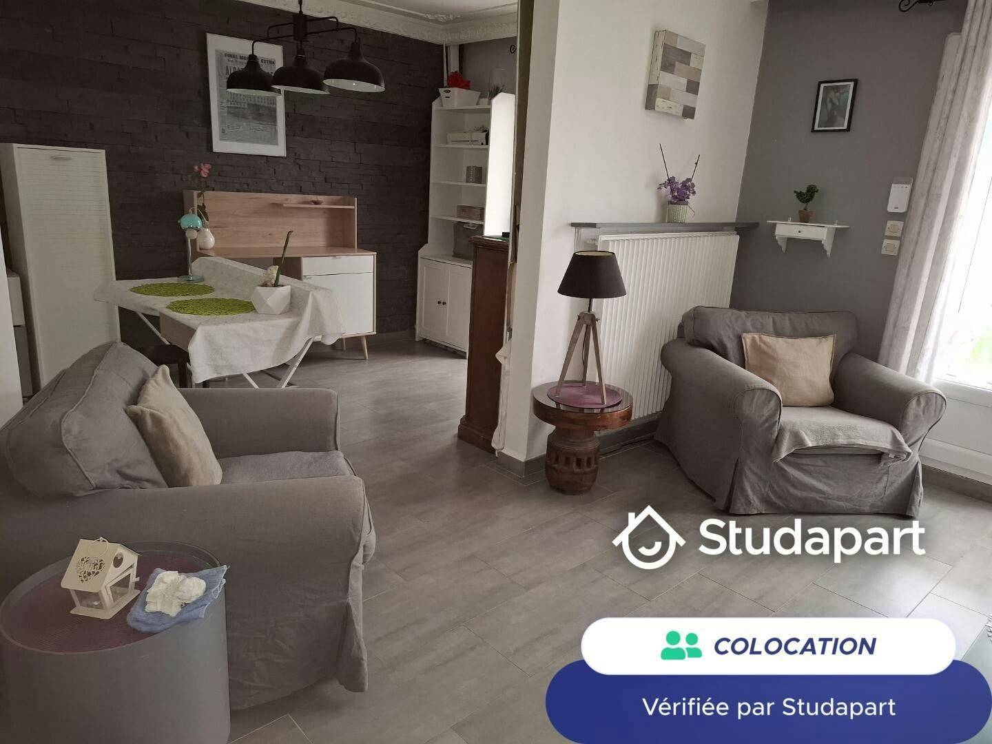 Private room for rent for €400 per month in La Queue-en-Brie, Allée des Frênes