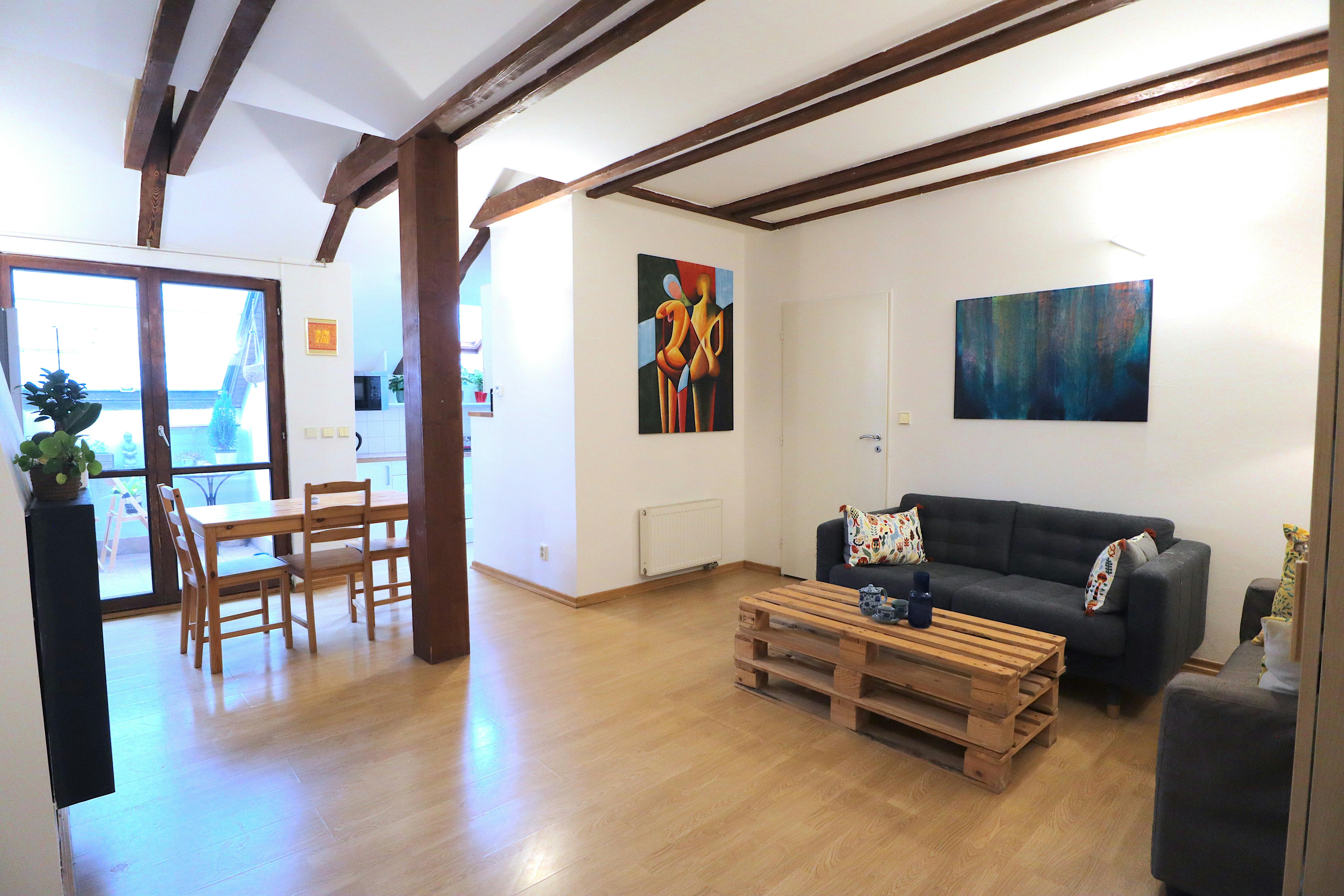 Apartamento en alquiler por 27.190 CZK al mes en Praha, Slezská