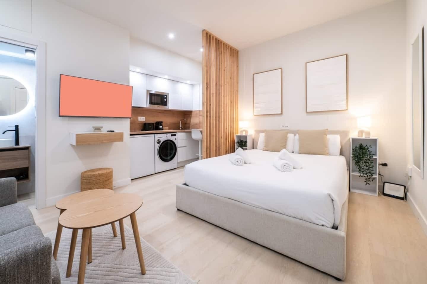 Calle del Reloj, Madrid preview