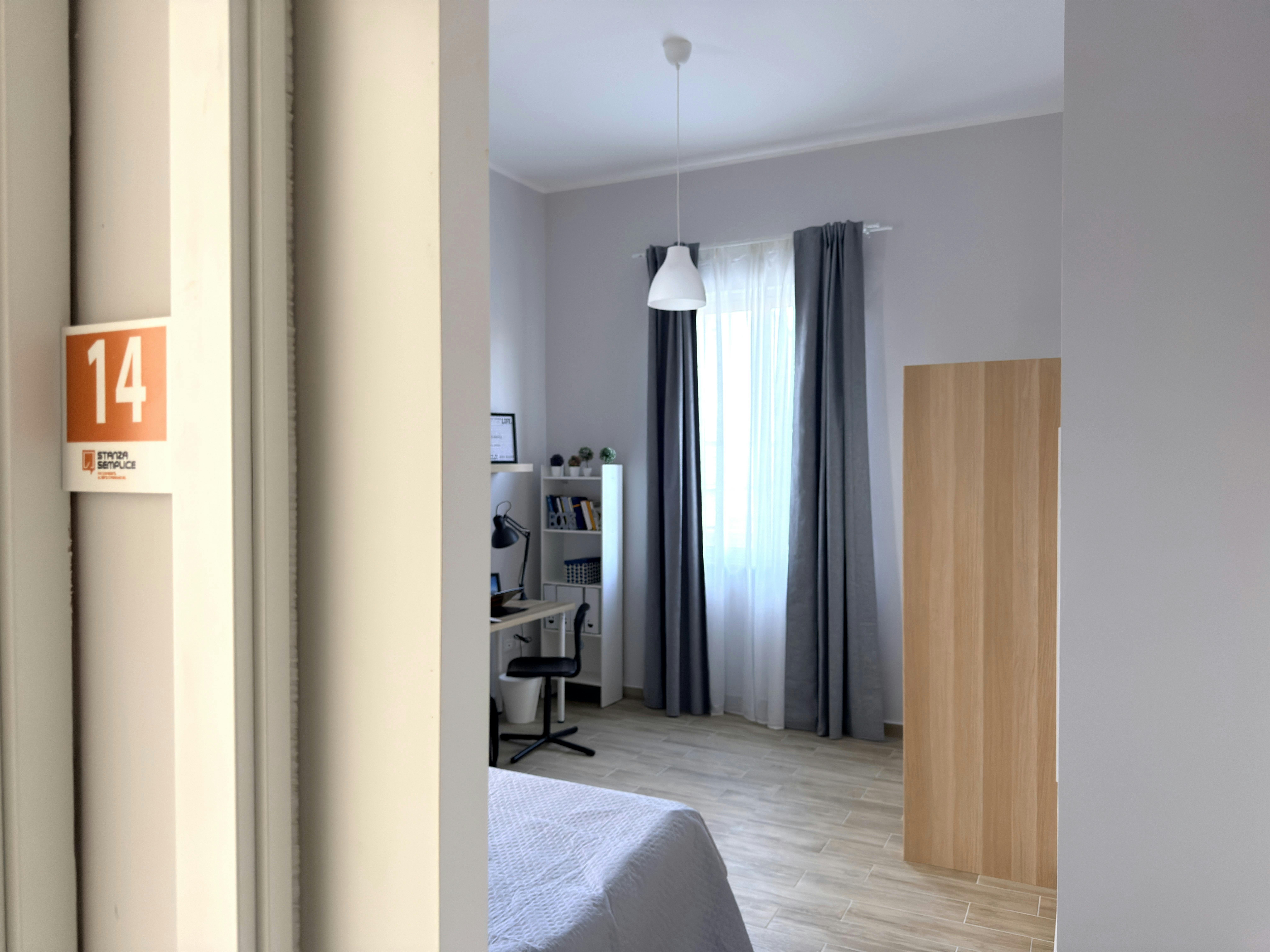 Habitación privada en alquiler por 525 € al mes en Pescara, Via Tirino