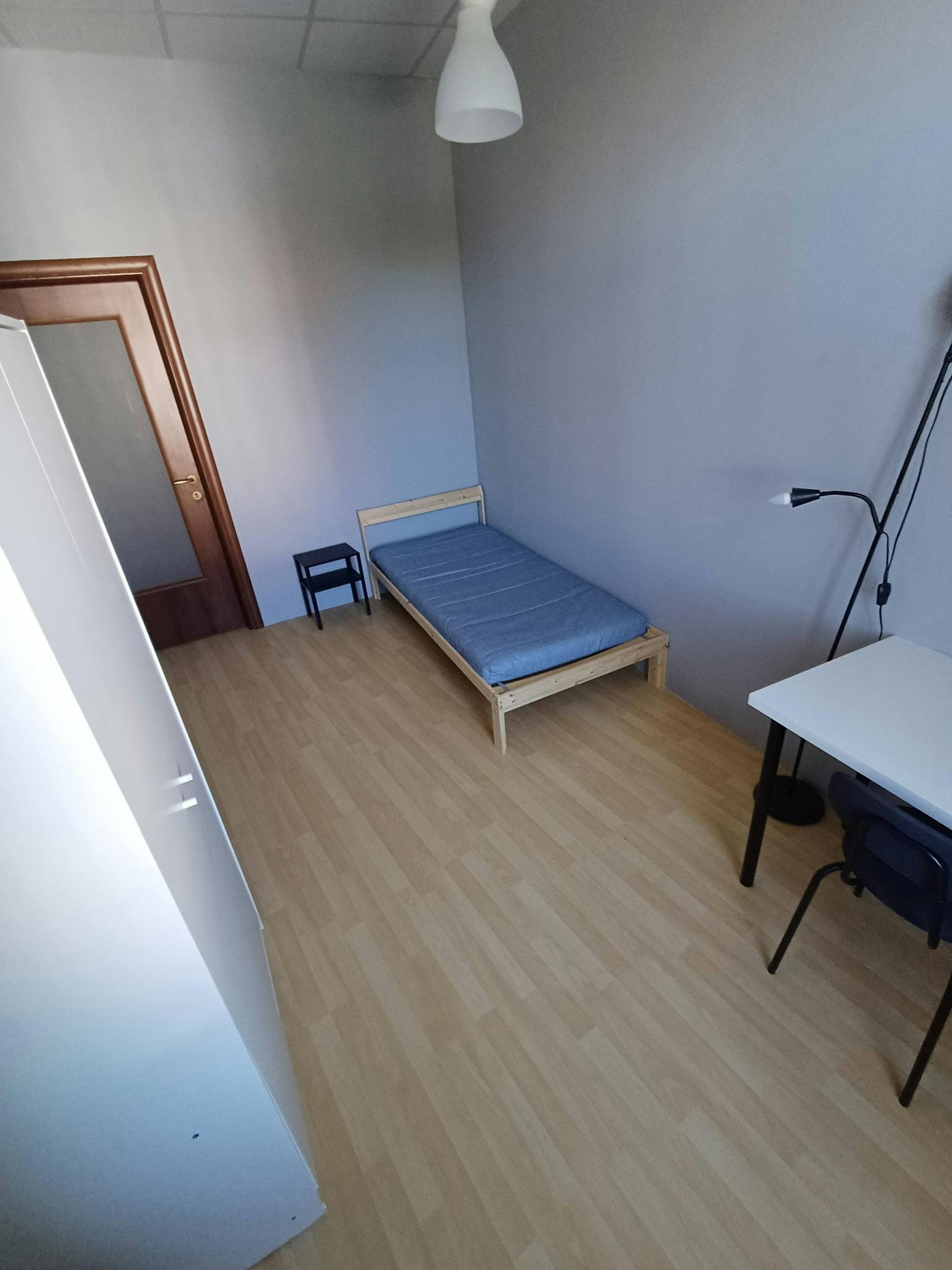 Private room for rent for €290 per month in Cluj-Napoca, Strada Piața Gării