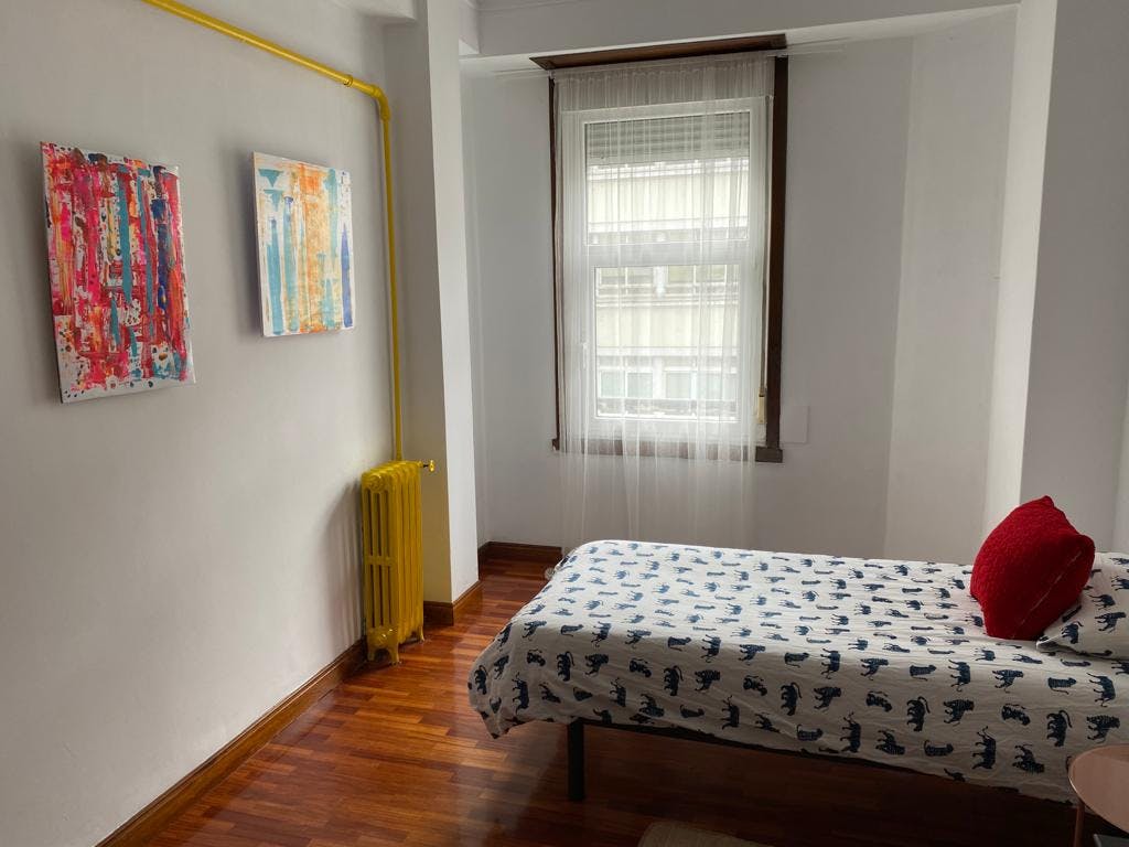 Privat rum att hyra för 750 € i månaden i A Coruña, Rúa Juan Flórez