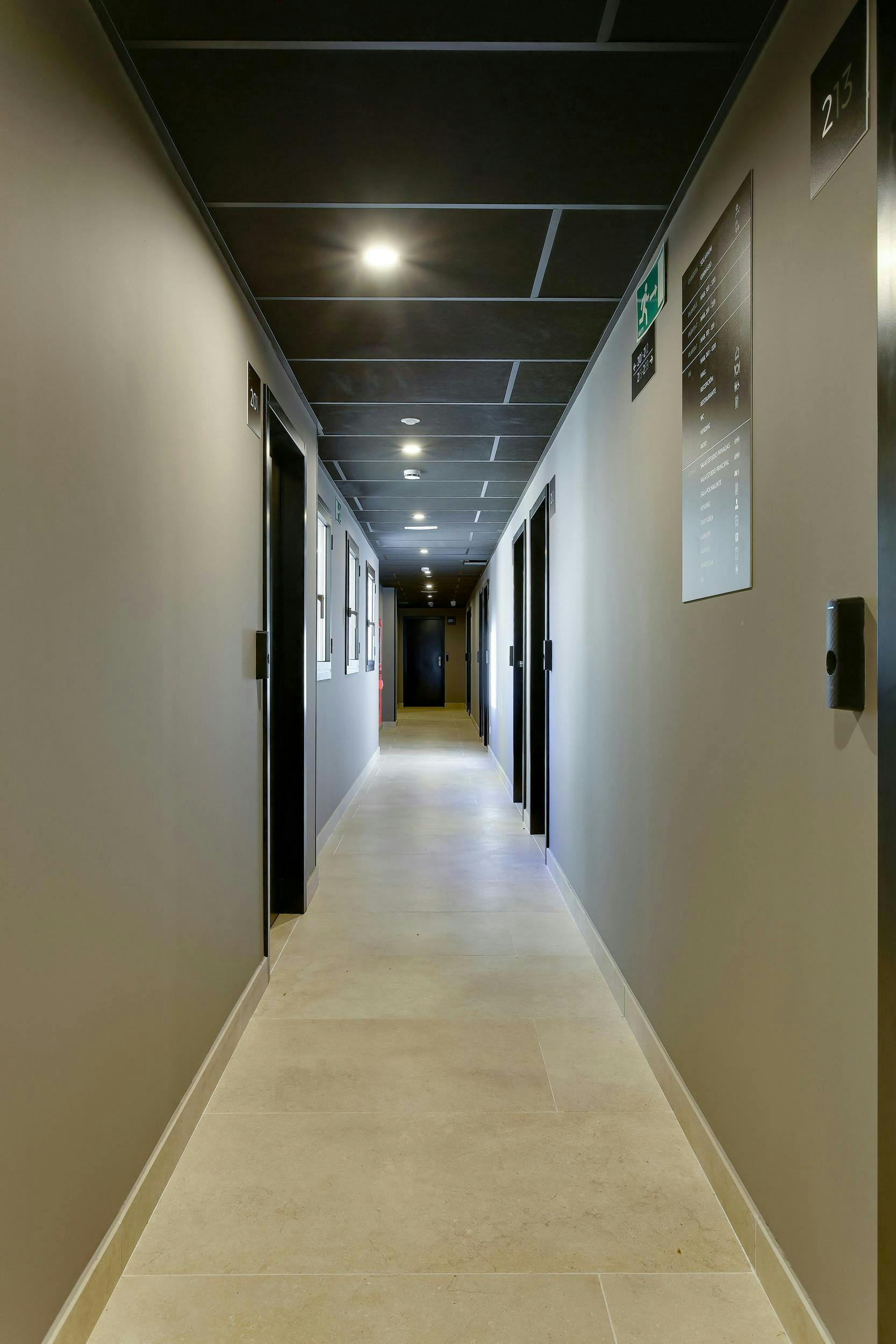 Double room L'hospitalet De Llobregat, 1 bed, 15m² — photo 8