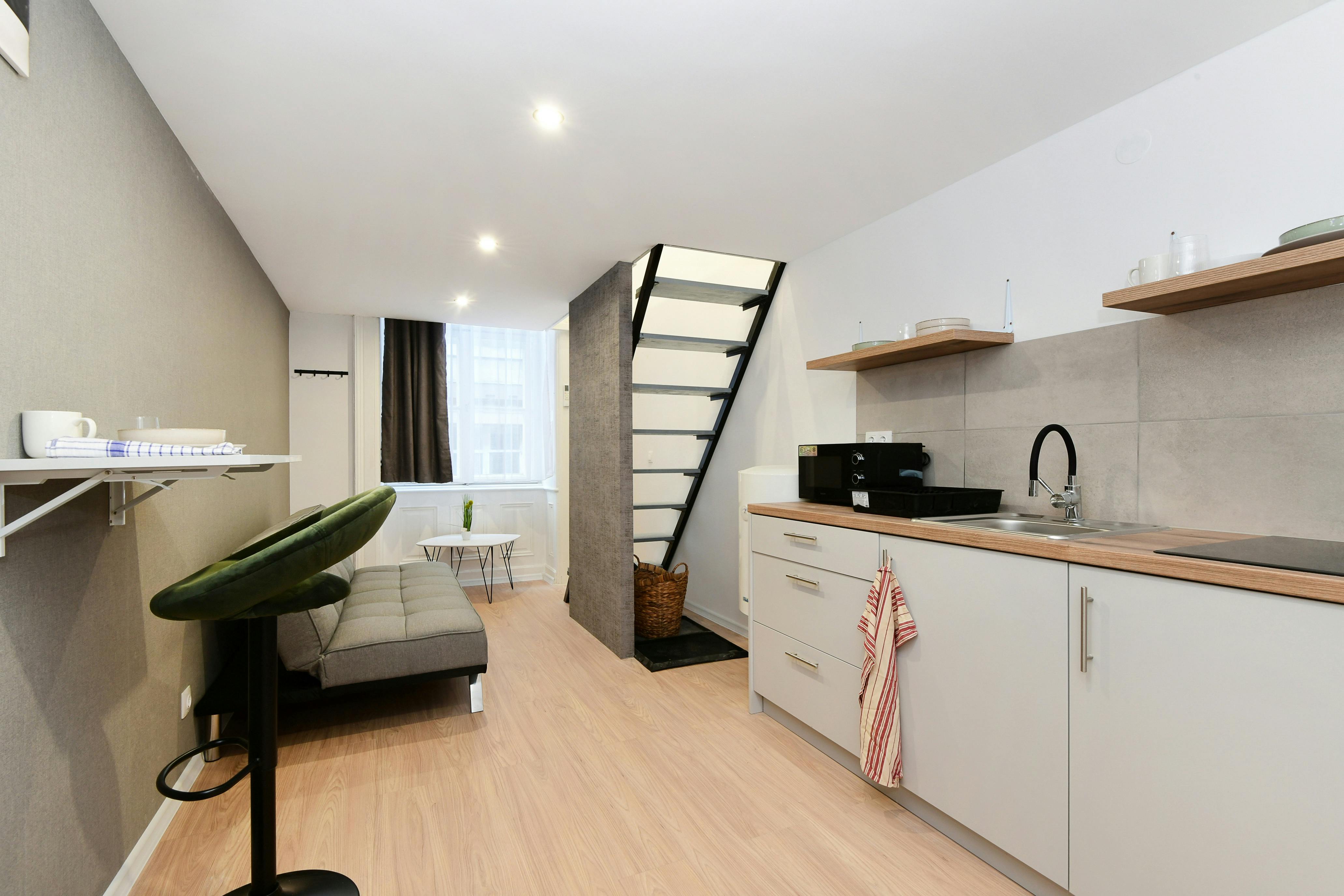 Apartment for rent for HUF 230,768 per month in Budapest, Király utca