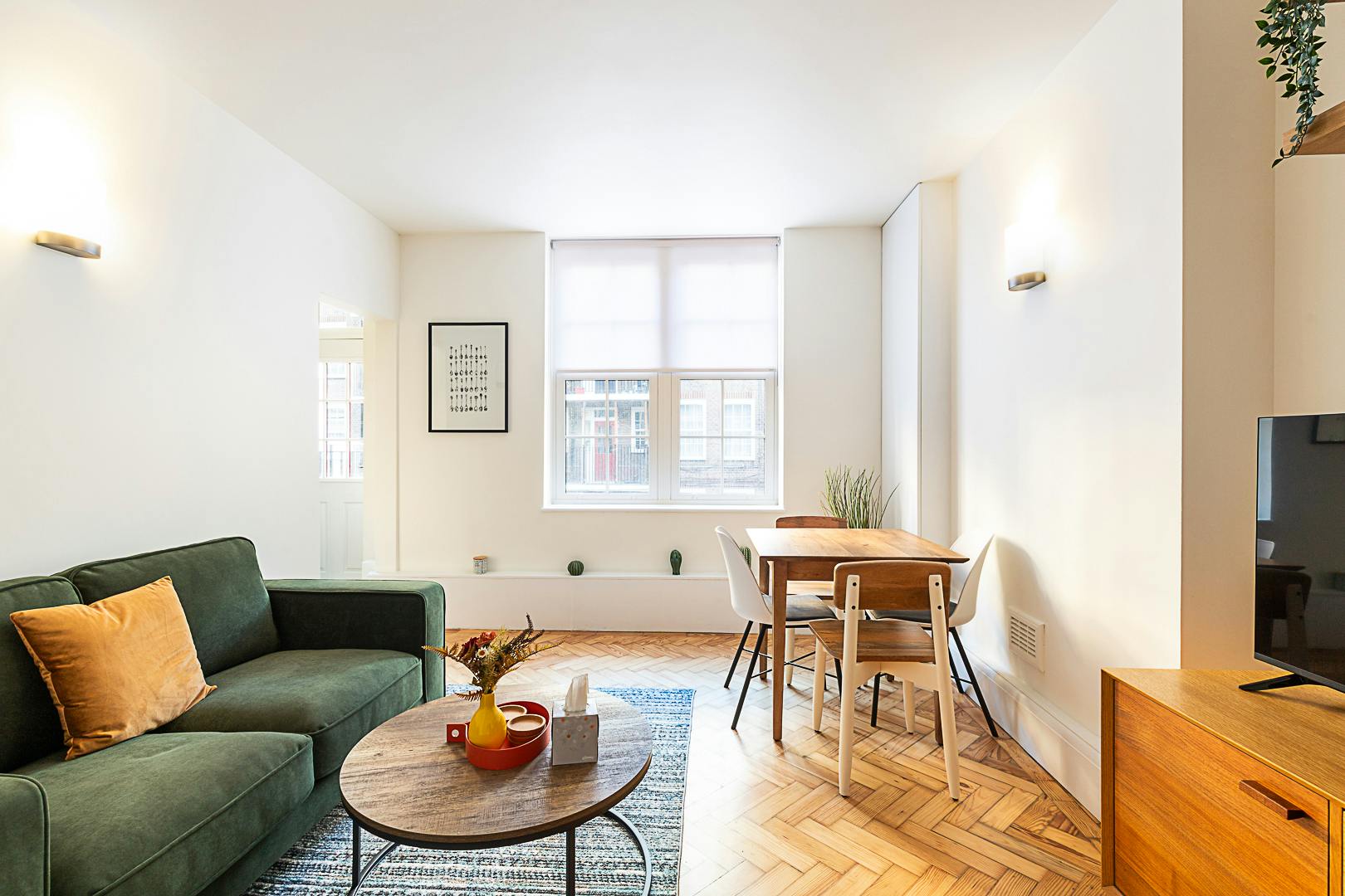 Apartment for rent for £4,720 per month in London, Sumner Street