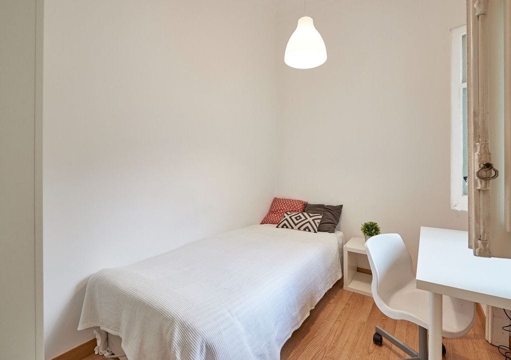Single room Lisbon, 1 bed, 7m² — photo 1