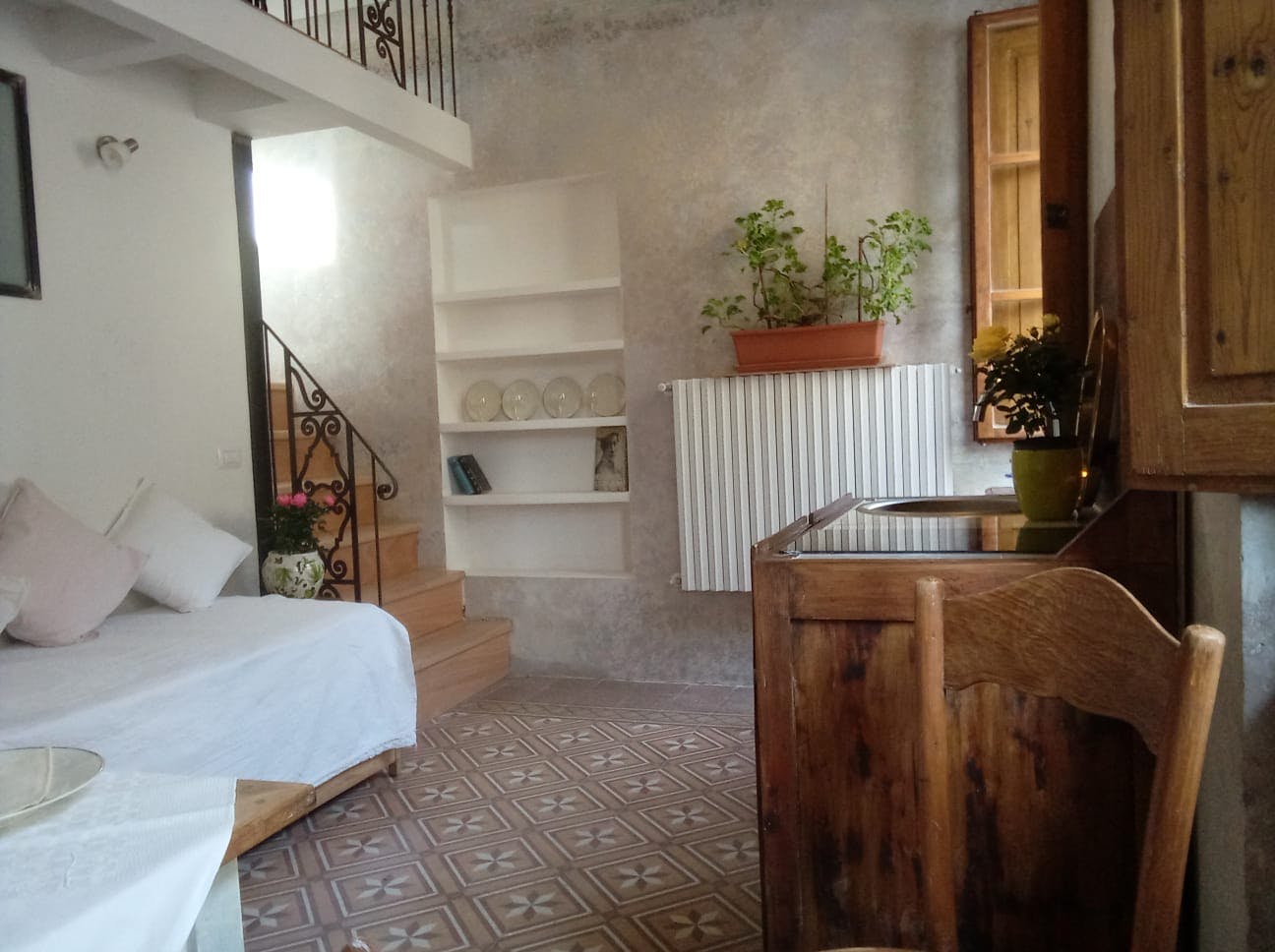 Monolocale in affitto a 1599 € al mese a Florence, Via Fiesolana