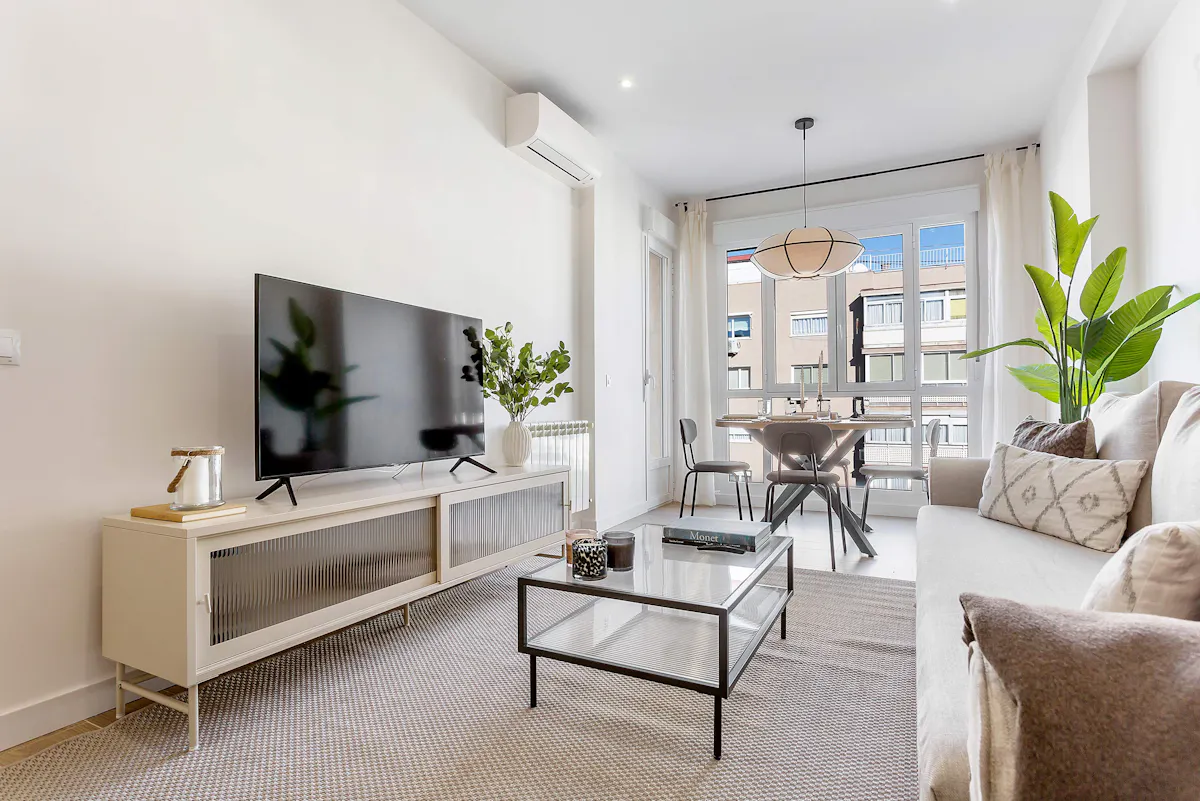 1-Bedroom Apartment in Calle de Pedro Teixeira, Madrid (1676839) ROOM
