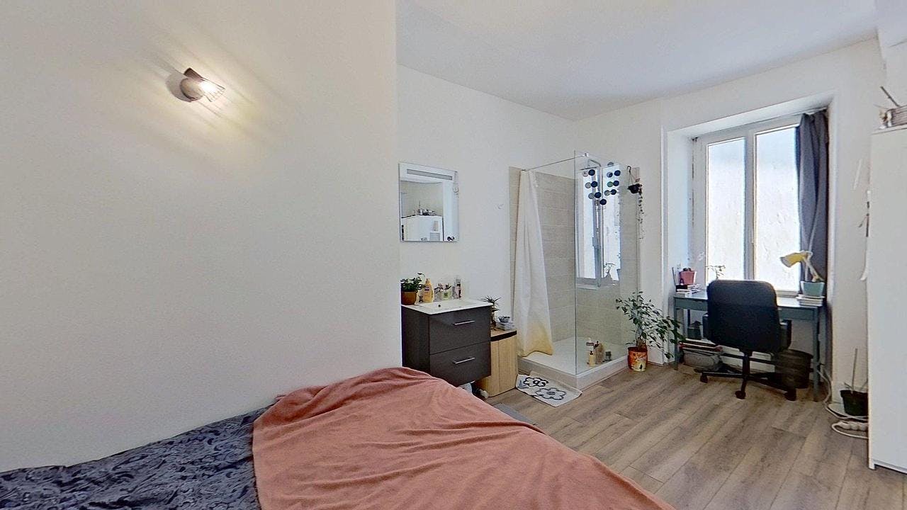 Отдельная комната сдается в аренду за 474 € в месяц в Valence, Rue Saunière