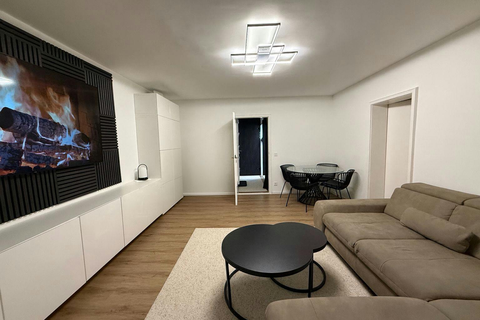 Apartment for rent for €2,100 per month in Munich, Raublinger Straße