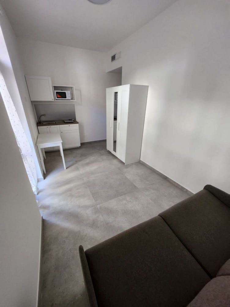 Studio for rent for €1,100 per month in Milan, Via Privata Mario Bianco