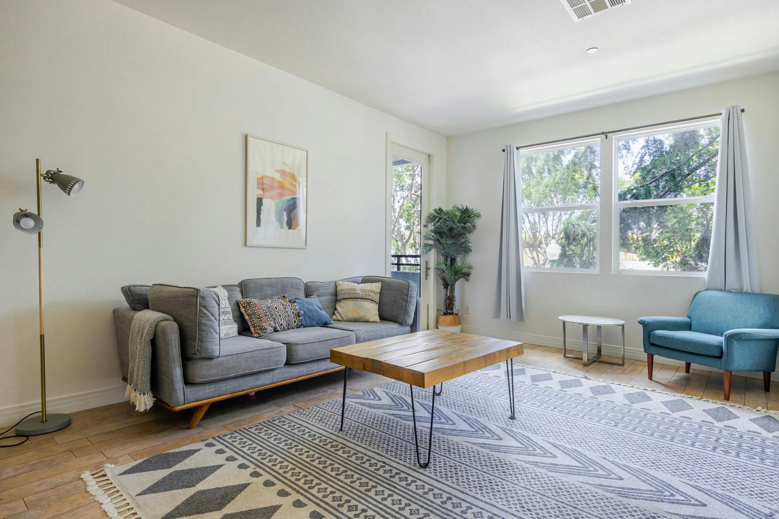 公寓 正在以 $8,551 的月租出租，其位于 Los Angeles, Playa Vista Drive