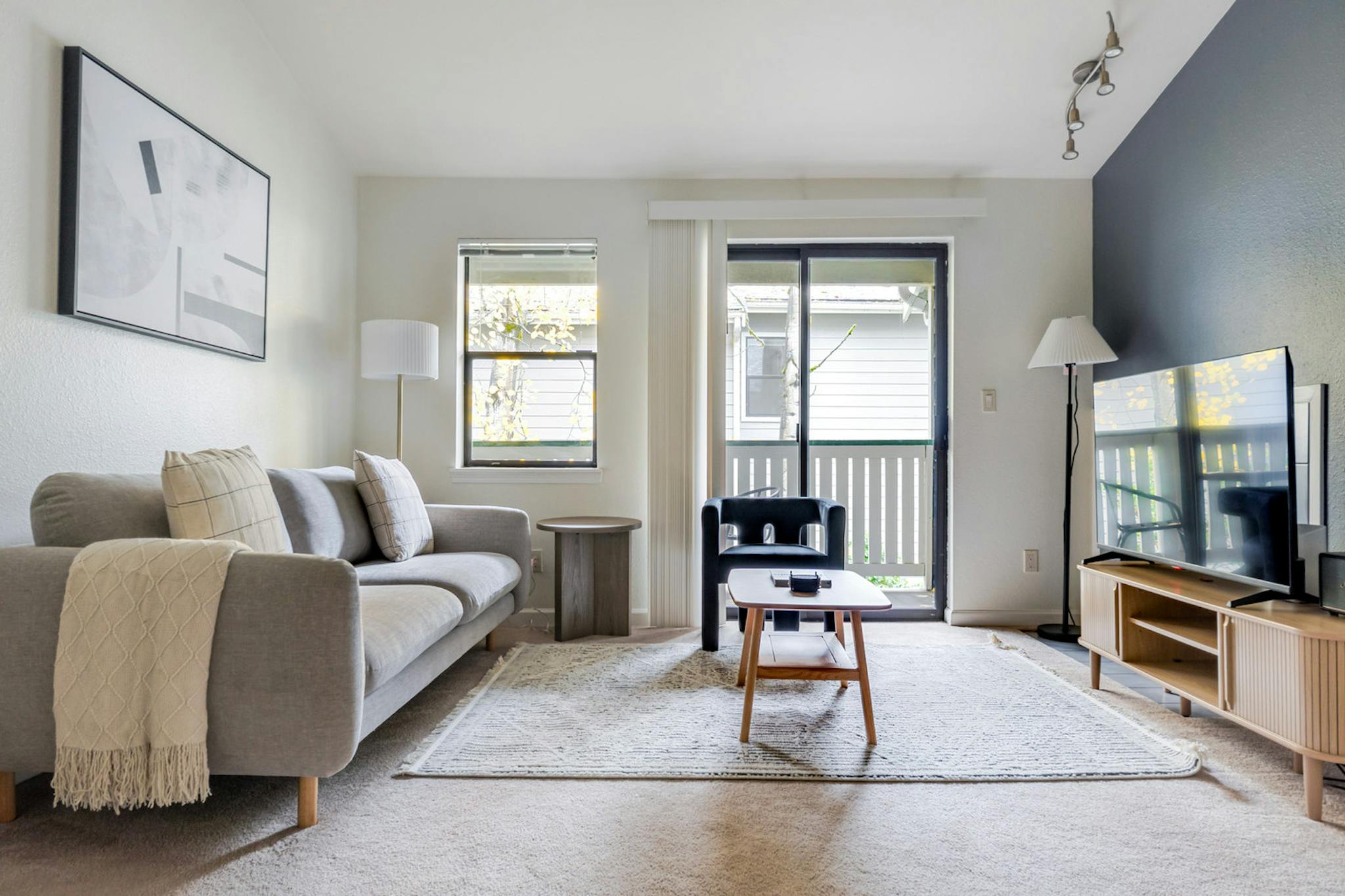 Northeast 40th Street, Redmond, WA preview