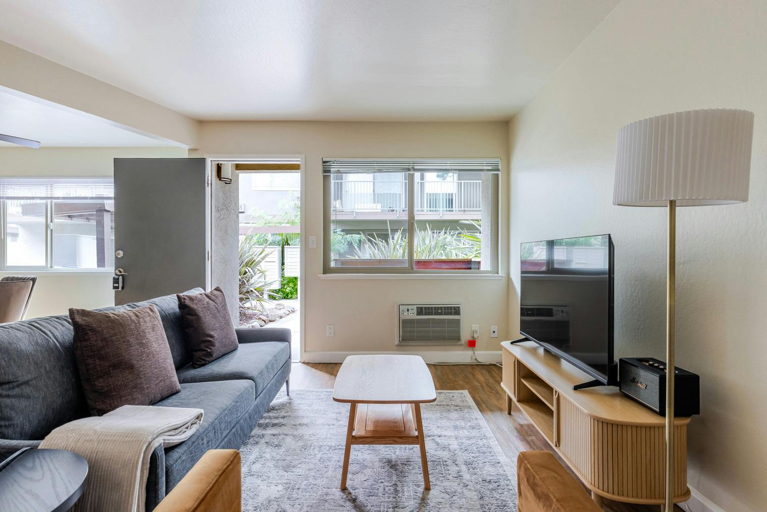Квартира сдается в аренду за $5,379 в месяц в San Francisco, Escuela Ave