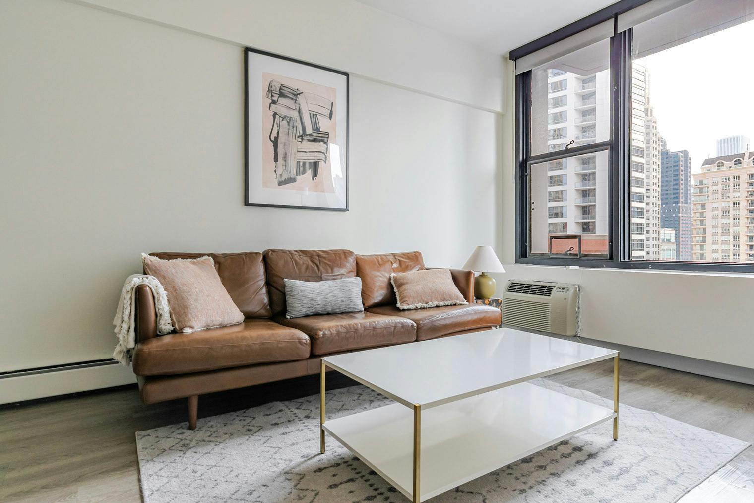 East Chestnut Street, Chicago, IL preview