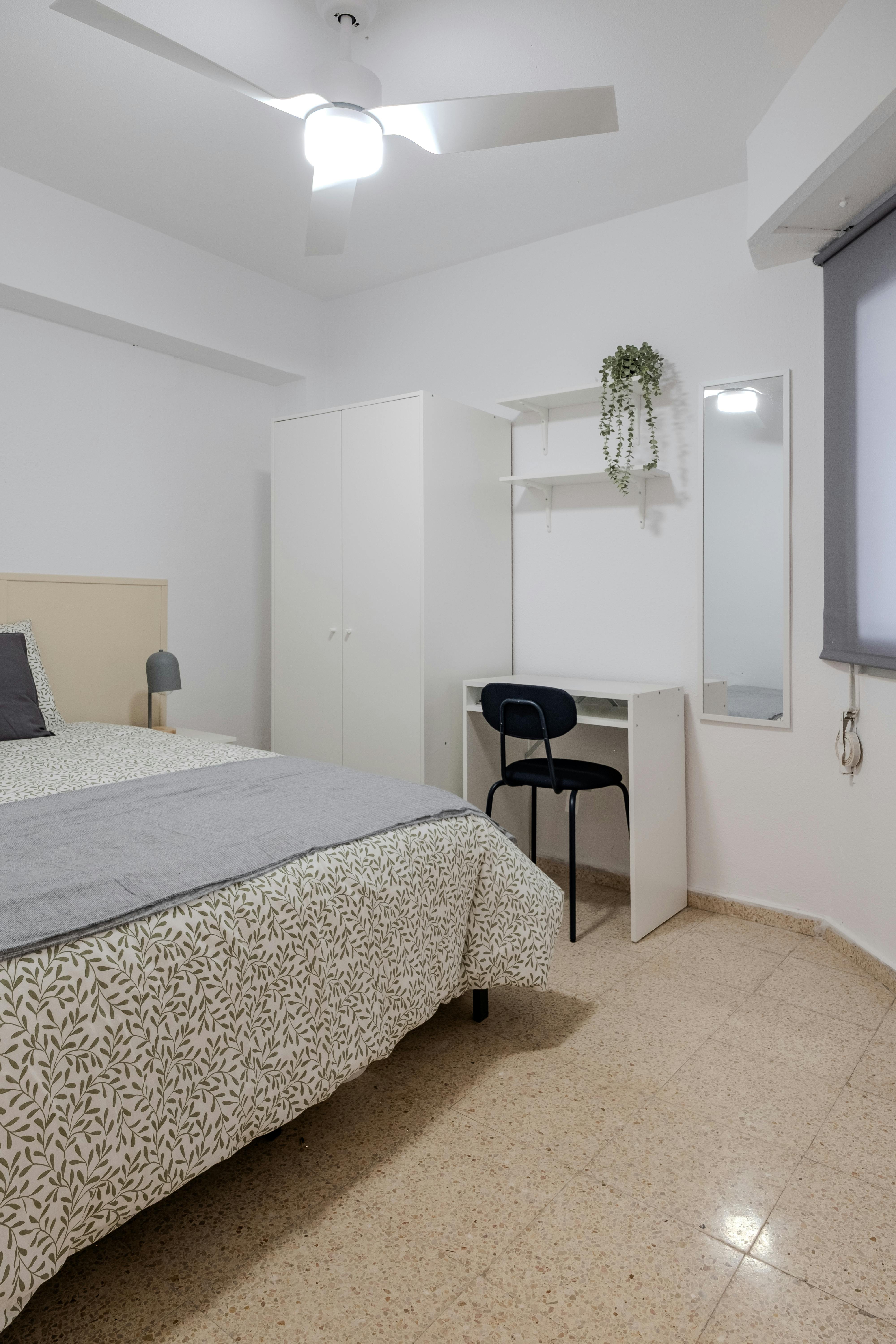 Single room Alicante (Alacant), 1 bed, 6m² — photo 1