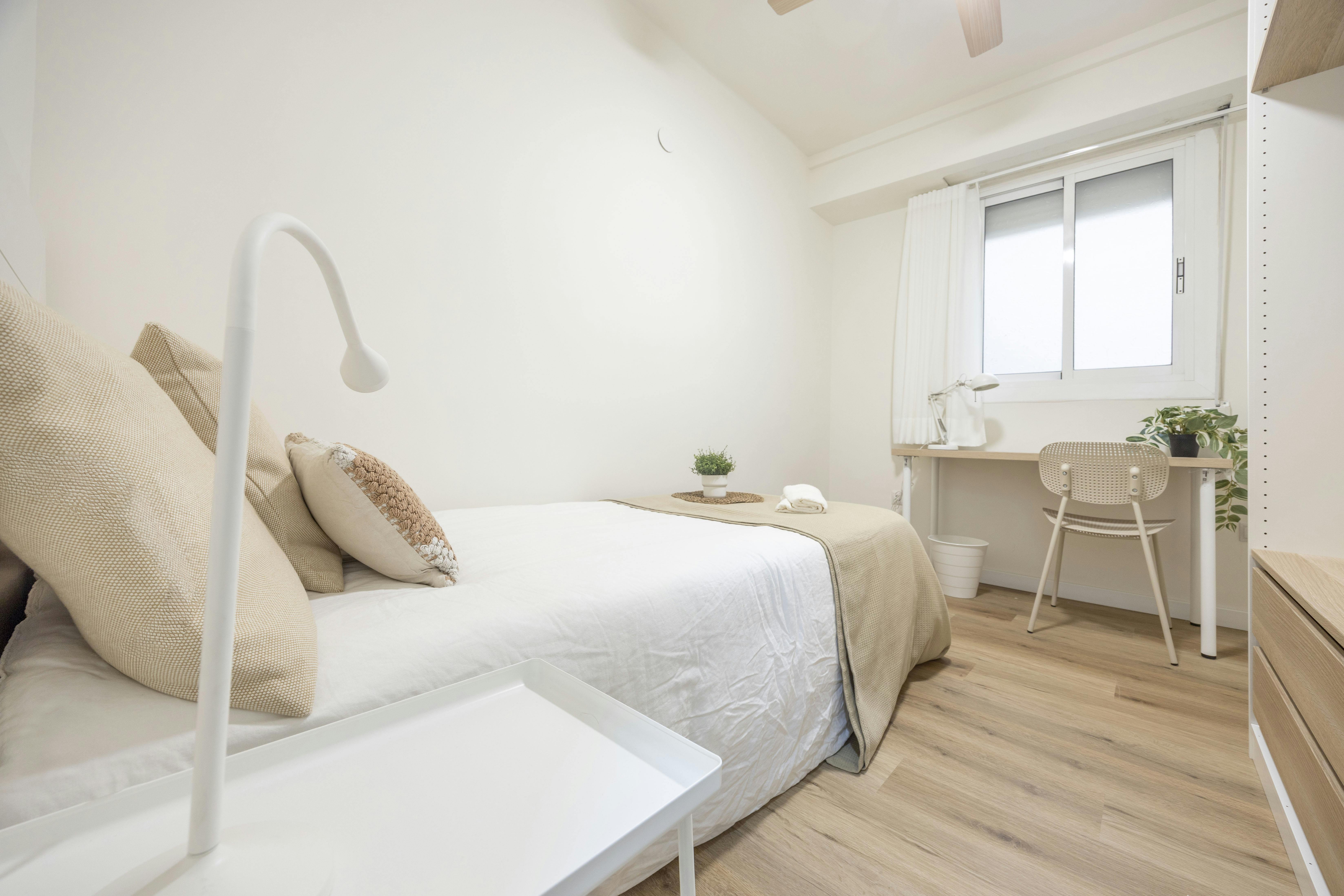 Carrer de l'Escultor Josep Capuz, Valencia Valencia