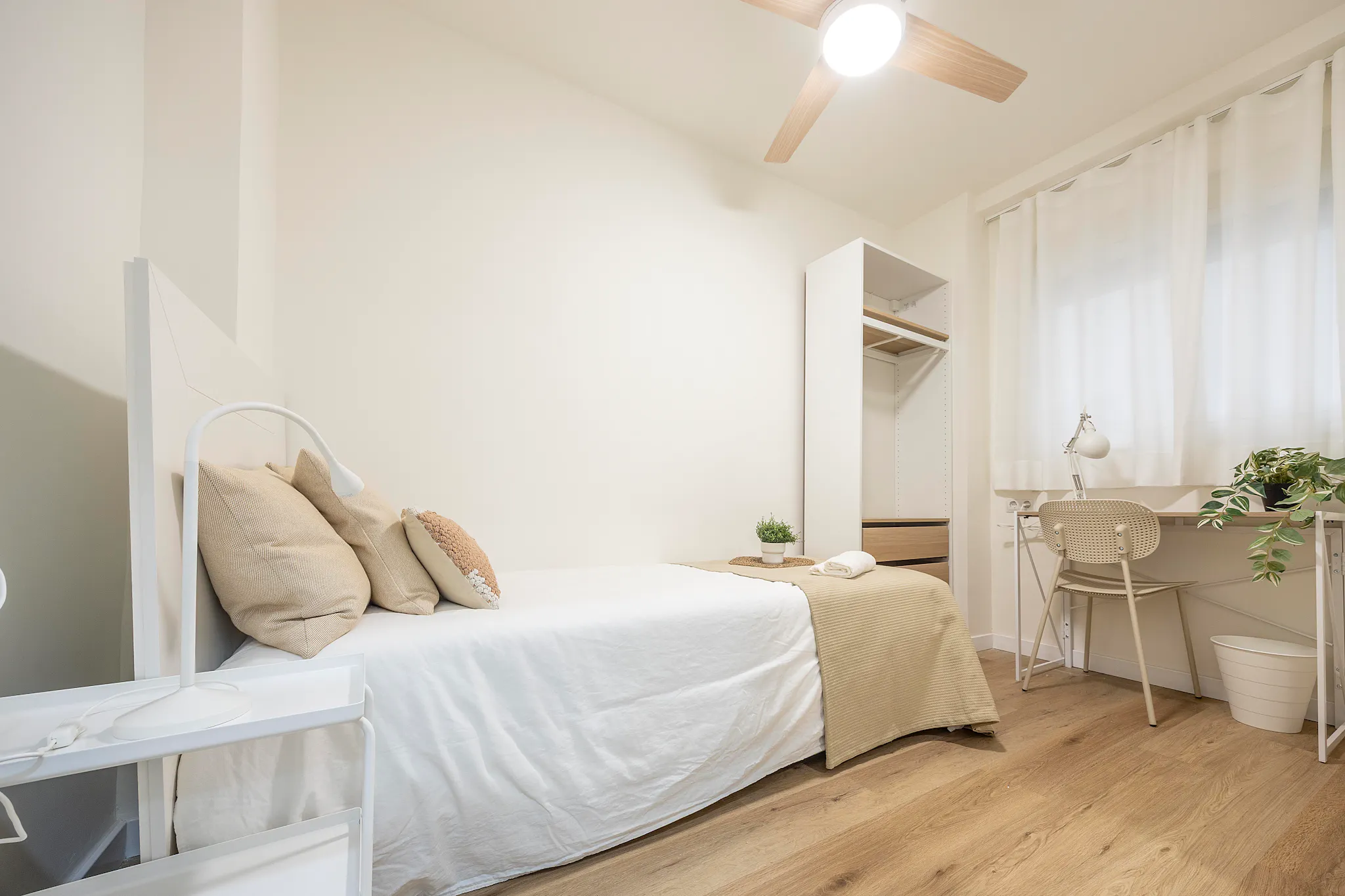 Carrer de l'Escultor Josep Capuz, Valencia preview