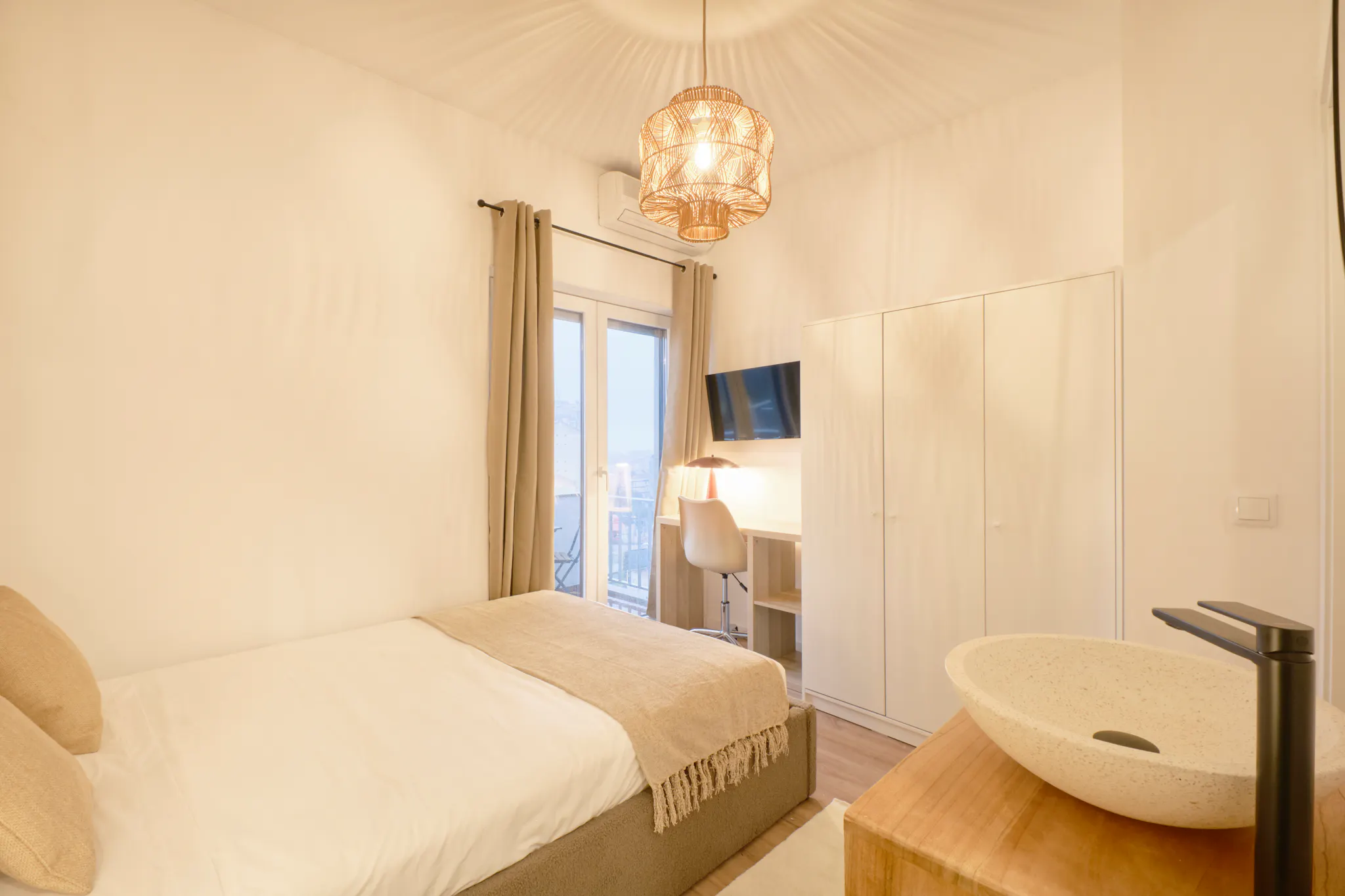 Rua Marquês de Fronteira, Lisbon preview