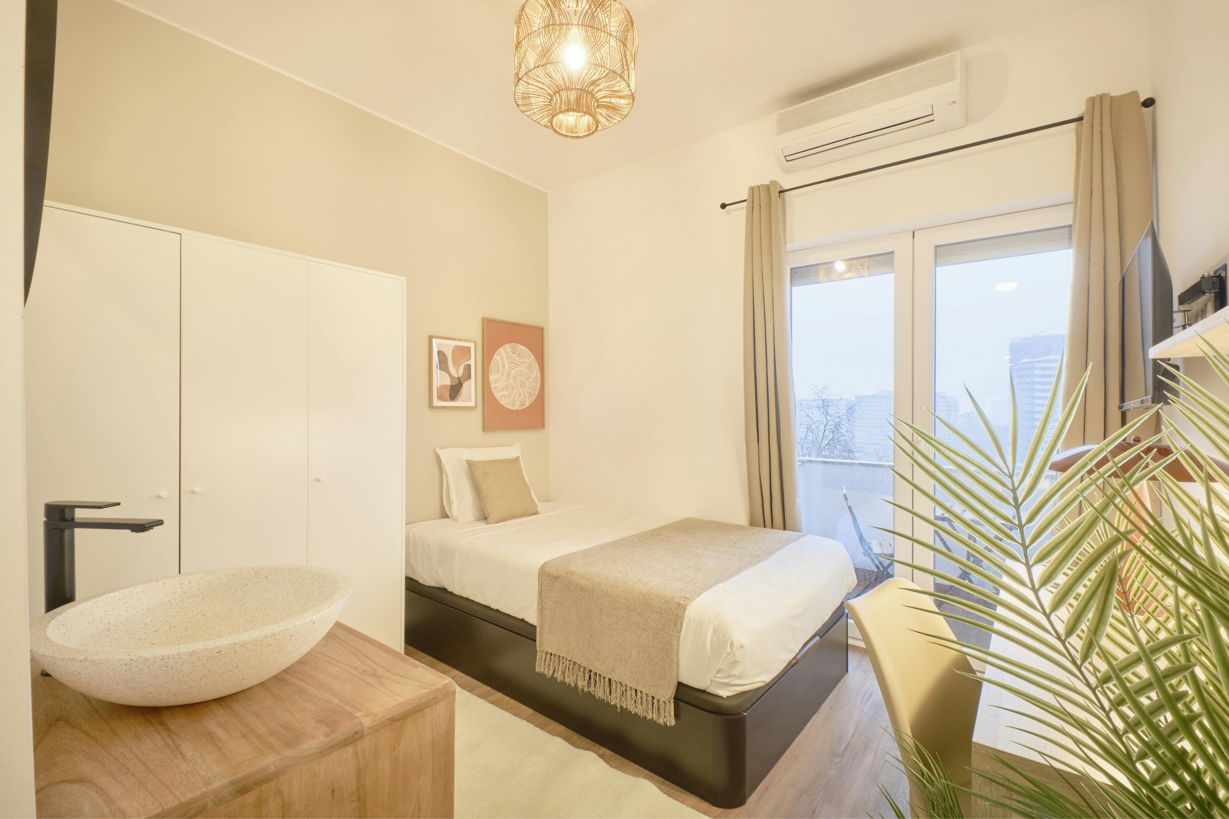 Studio para alugar por € 1.150 por mês em Lisbon, Rua Marquês de Fronteira