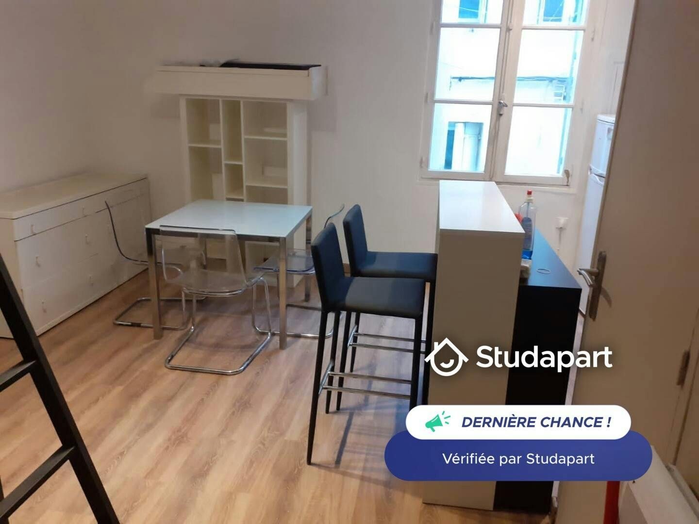 Квартира за оренду для 630 EUR на місяць у Montpellier, Rue des Écoles Laïques