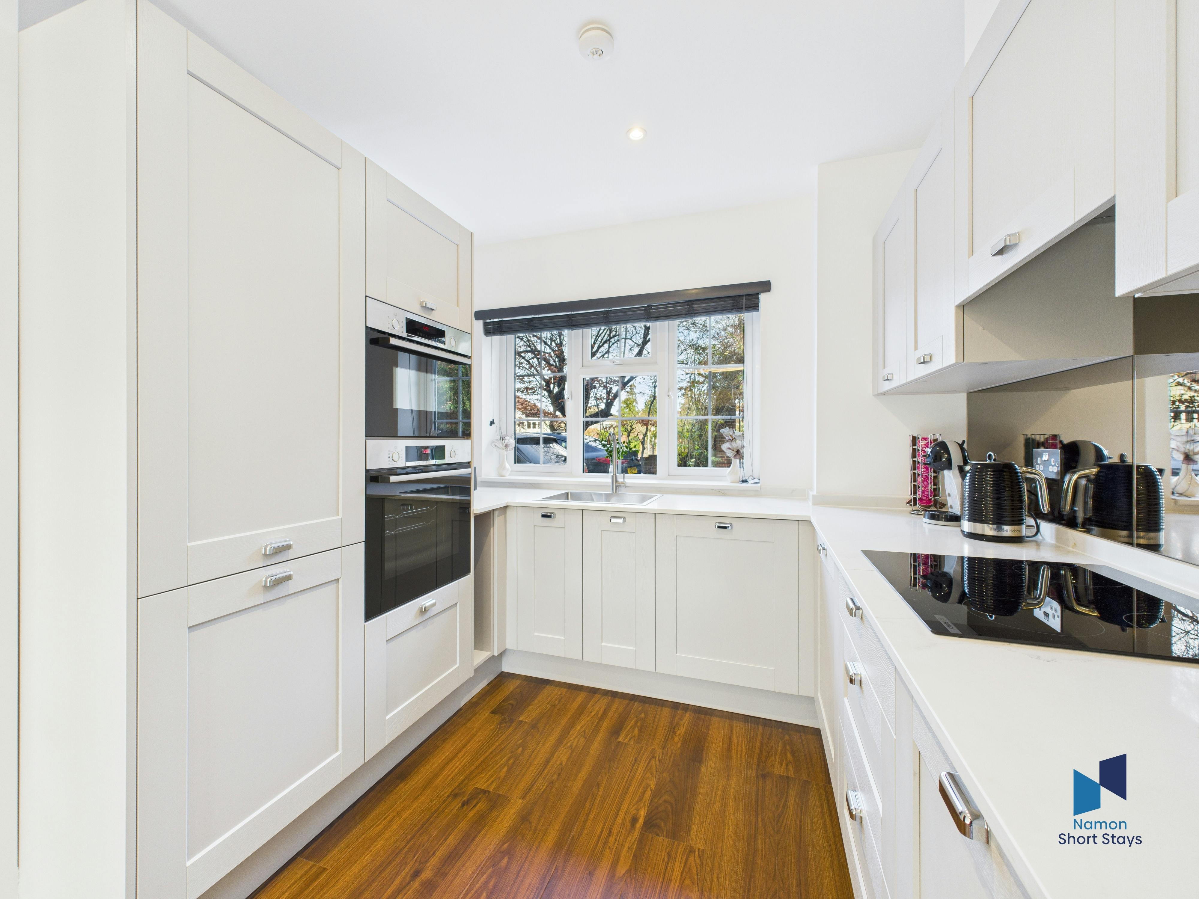 Apartment South Croydon, 4 beds — photo 8
