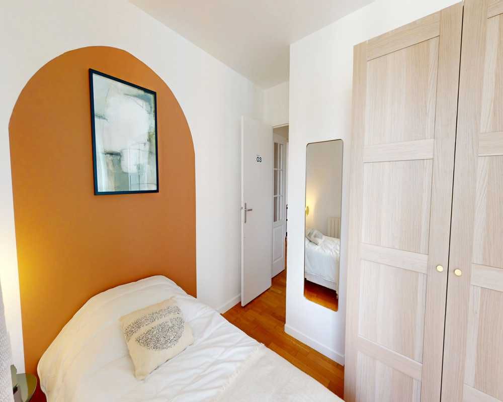 Rue de Rivoli, Paris preview