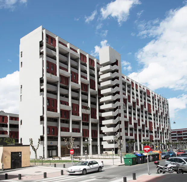 3-Bedroom Apartment in Pedro Astigarraga Kalea, Bilbao (1677308) ROOM 1