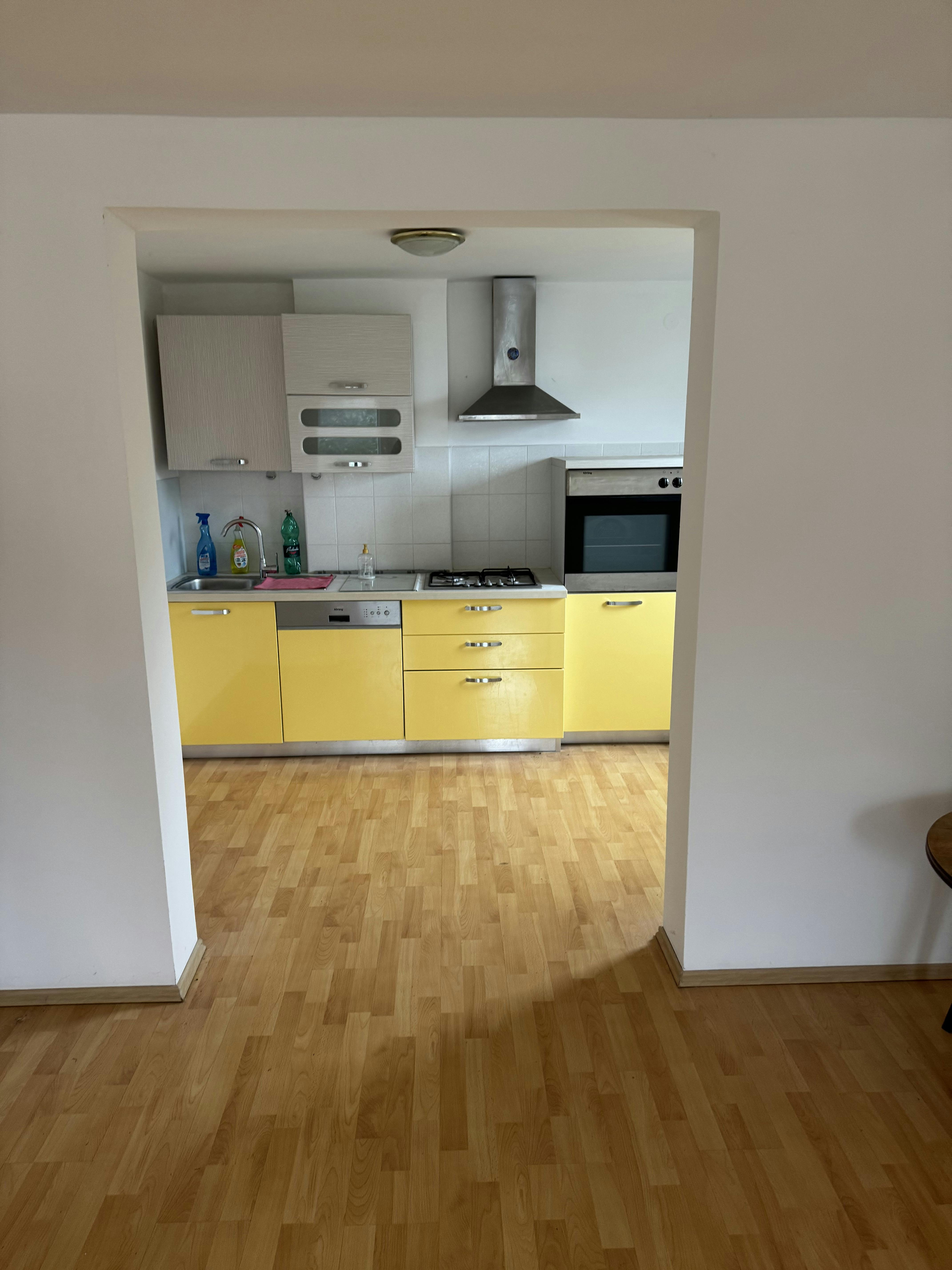 Private room for rent for €600 per month in Ljubljana, Mala Čolnarska ulica