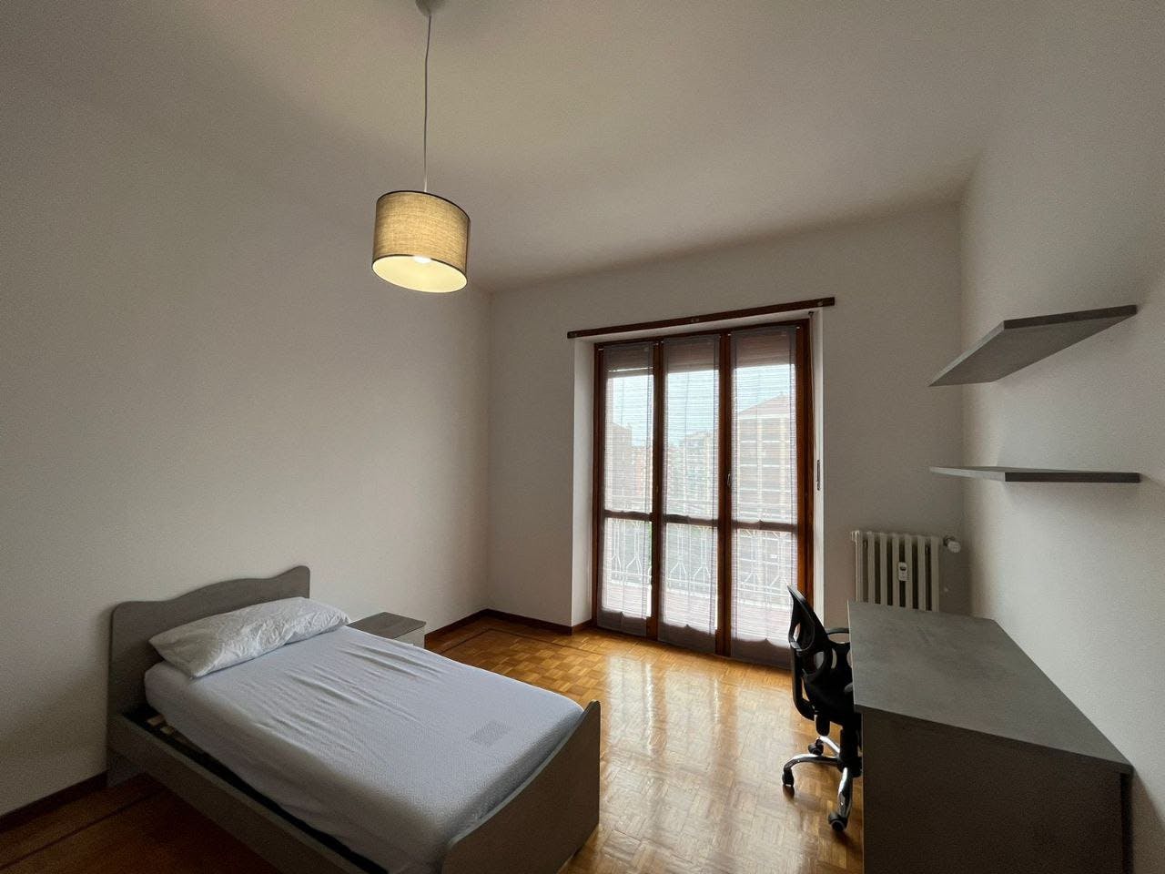 Via Buenos Aires, Turin preview