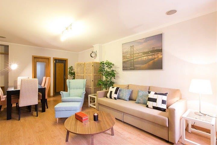 Apartment for rent for €2,100 per month in Lisbon, Rua do Monte Olivete