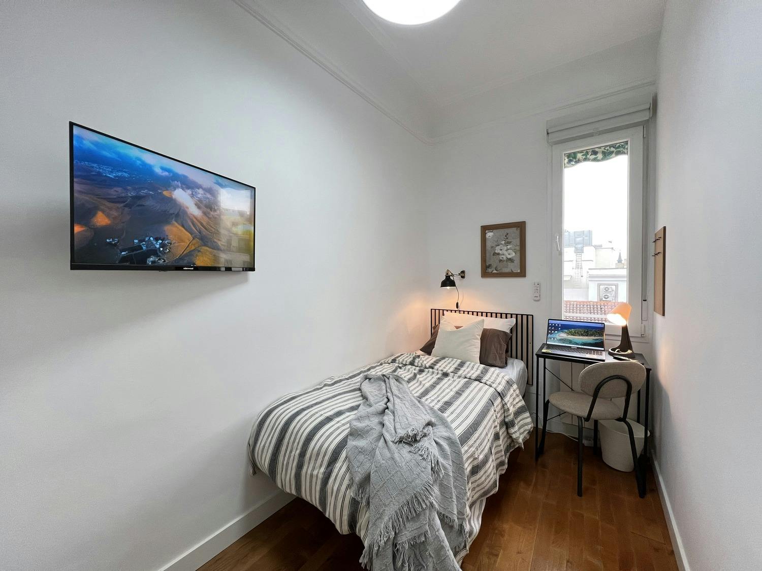 preview gallery tile