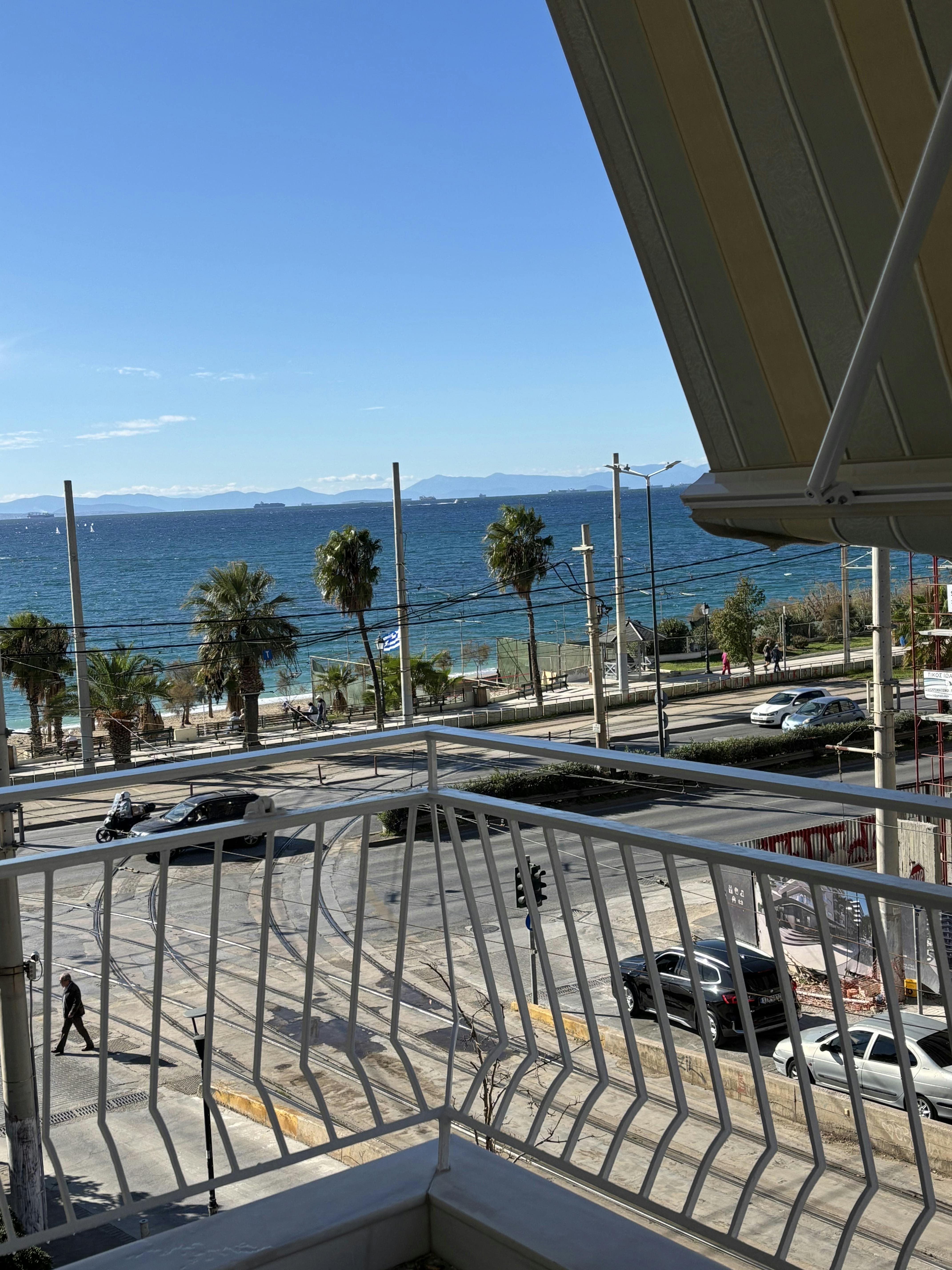 Apartment for rent for €1,300 per month in Paleo Faliro, Achilleos