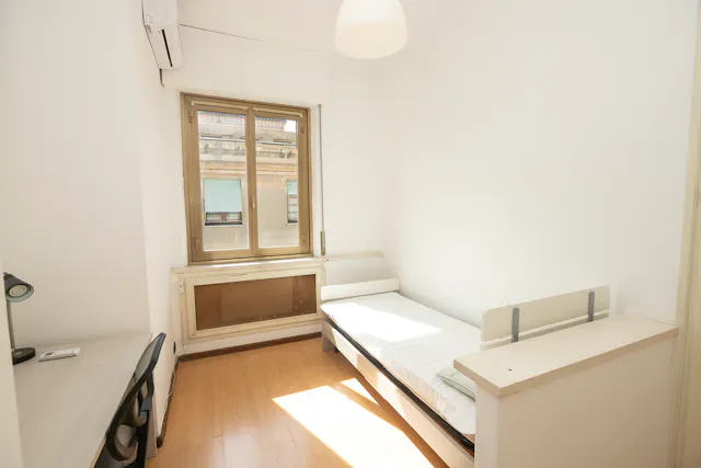 Private room in Viale Brigata Bisagno, Genoa (1677534) room image 2