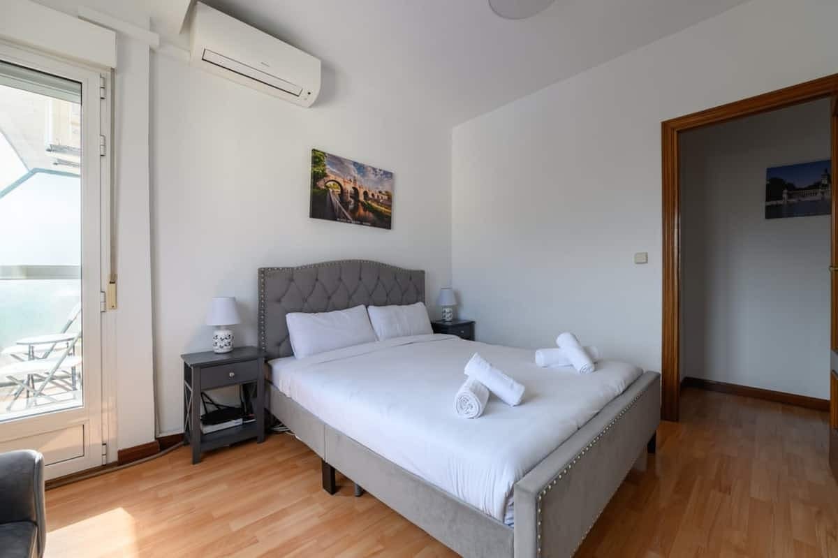 Calle de Juan Bautista de Toledo, Madrid preview