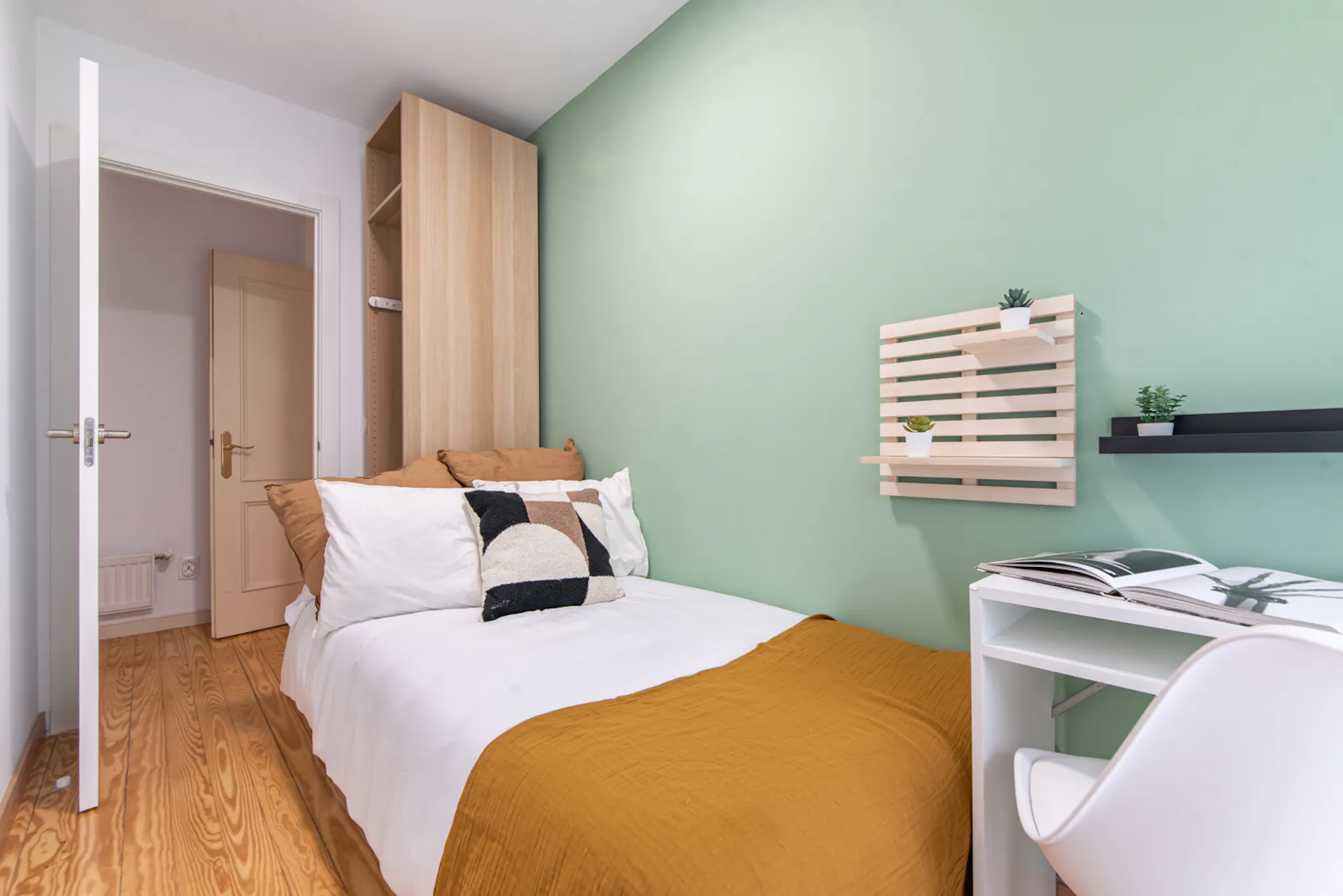 Calle del Abedul, Madrid preview