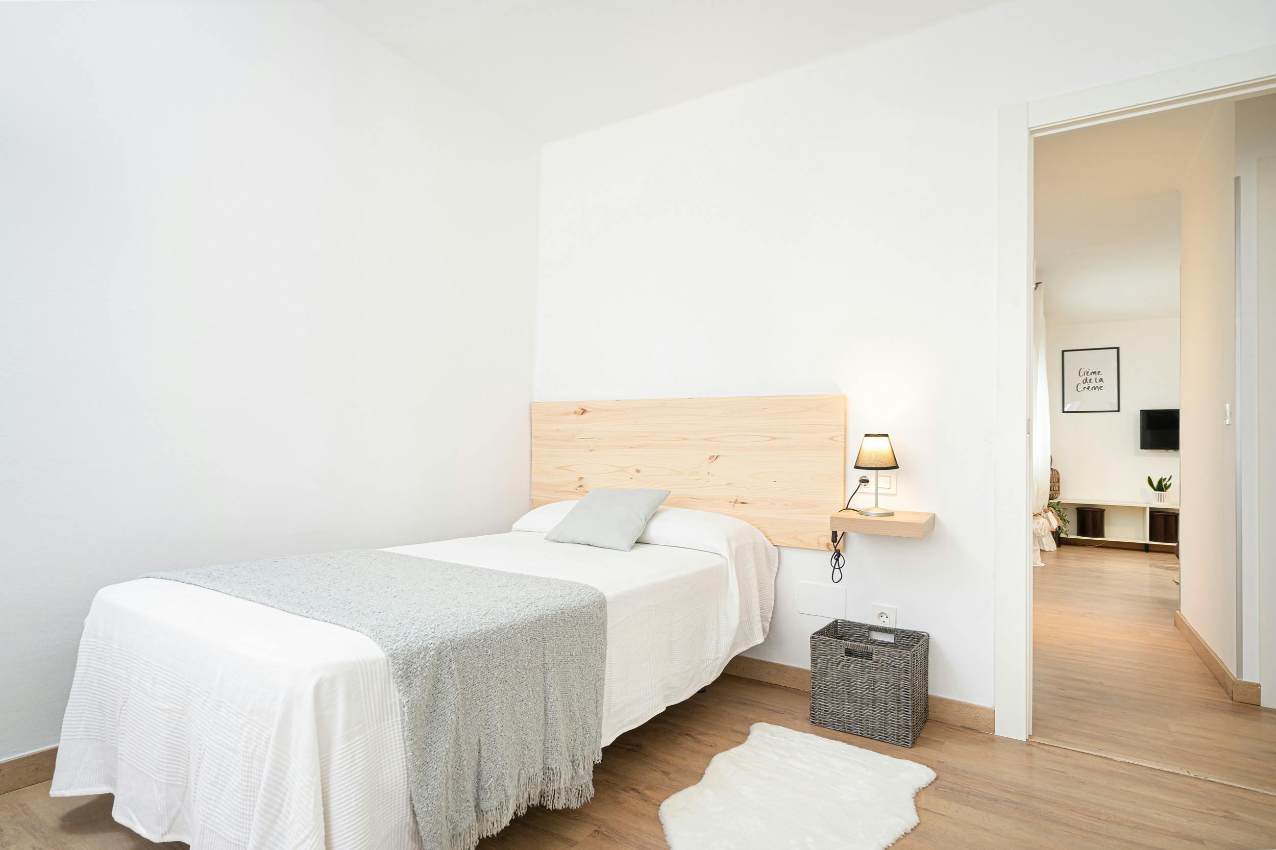 Private room for rent for €325 per month in Oviedo, Calle Arquitecto Tioda