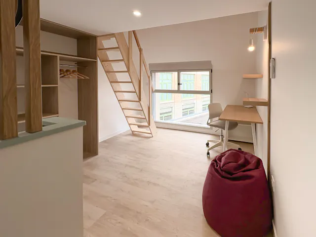 Private room in Rue des Moissons, Reims (1677627) room image 1