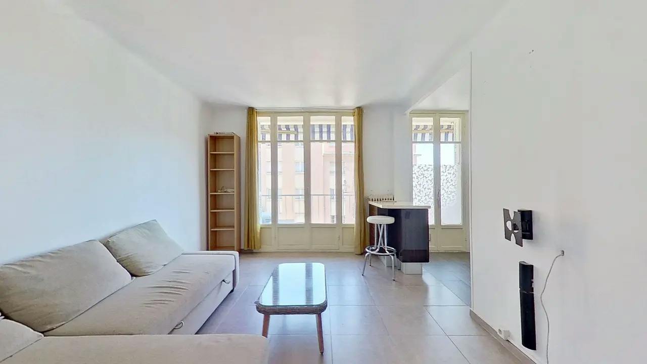 Appartement à louer pour 909 €/mois à Nice, Boulevard de la Madeleine