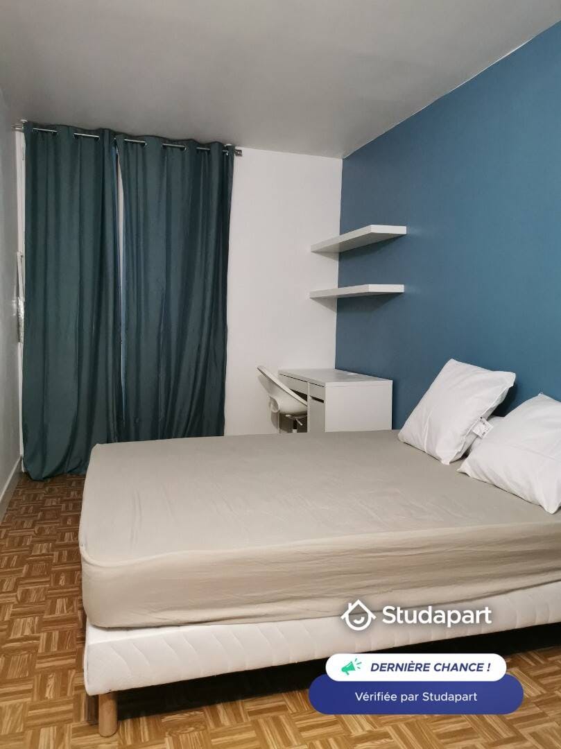 Apartment for rent for €580 per month in Vitry-sur-Seine, Passage du Colonel Fabien