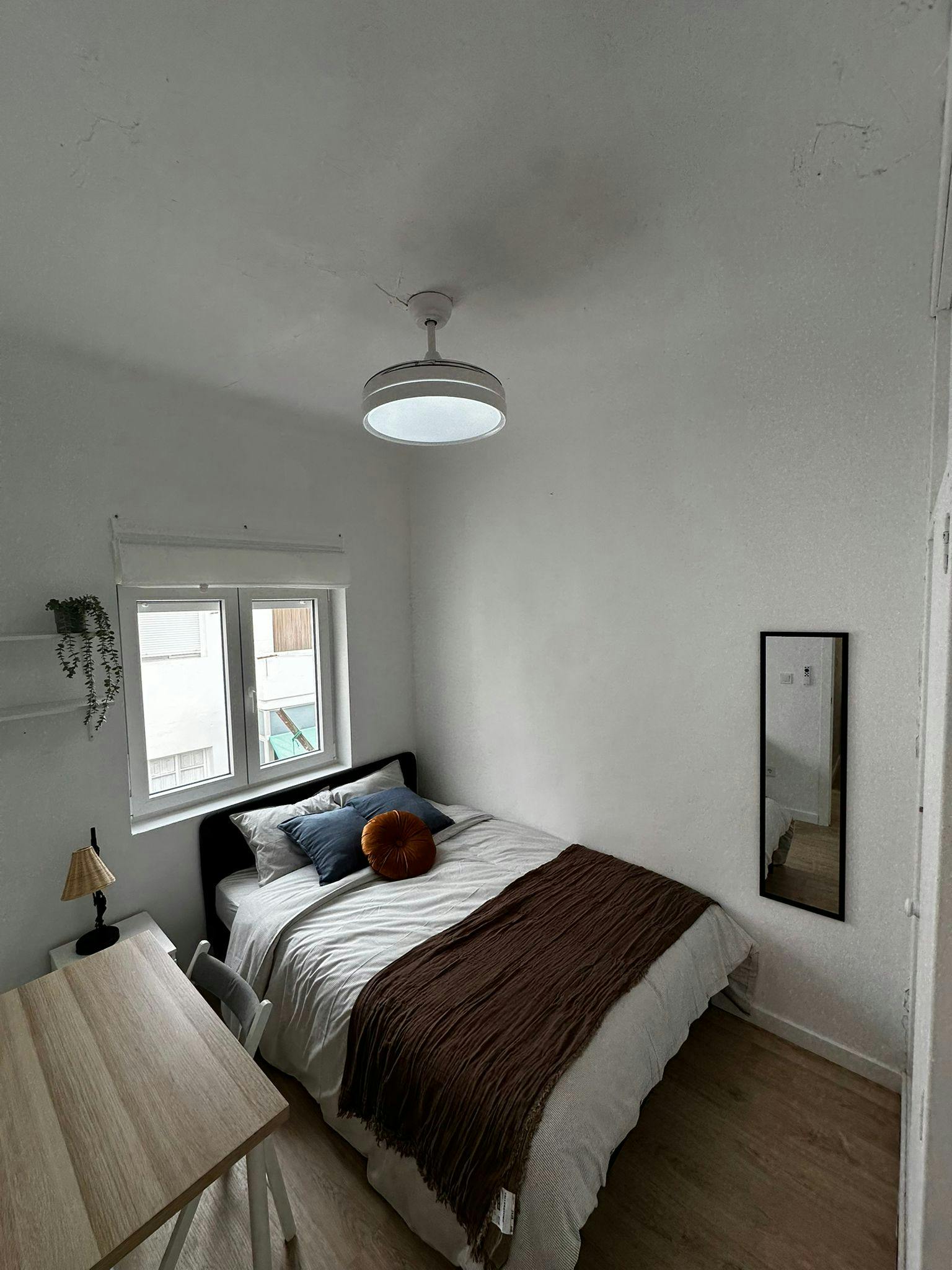 Private room for rent for €295 per month in Alicante (Alacant), Calle Barcelona