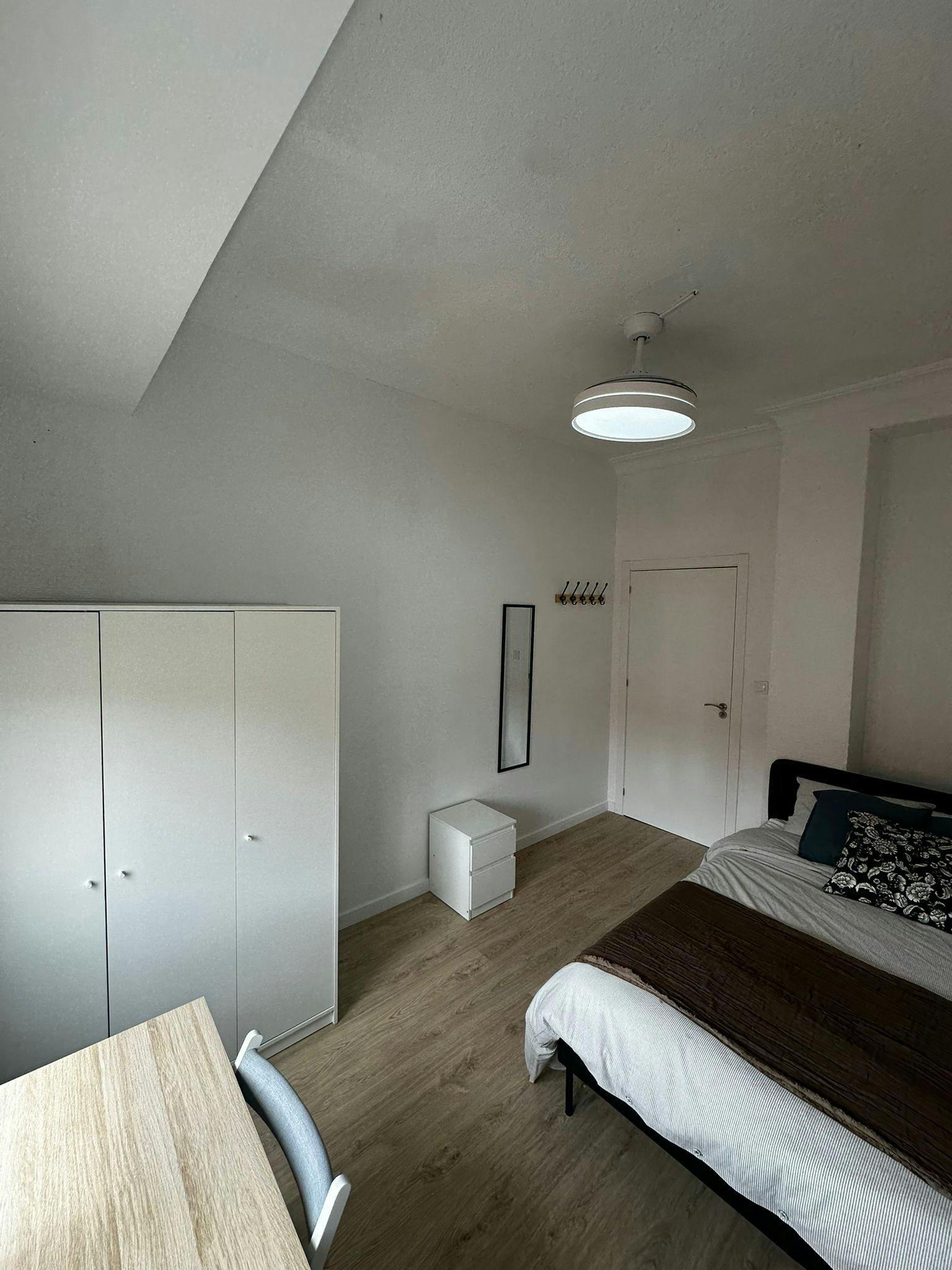 Single room Alicante (Alacant), 1 bed, 7m² — photo 1