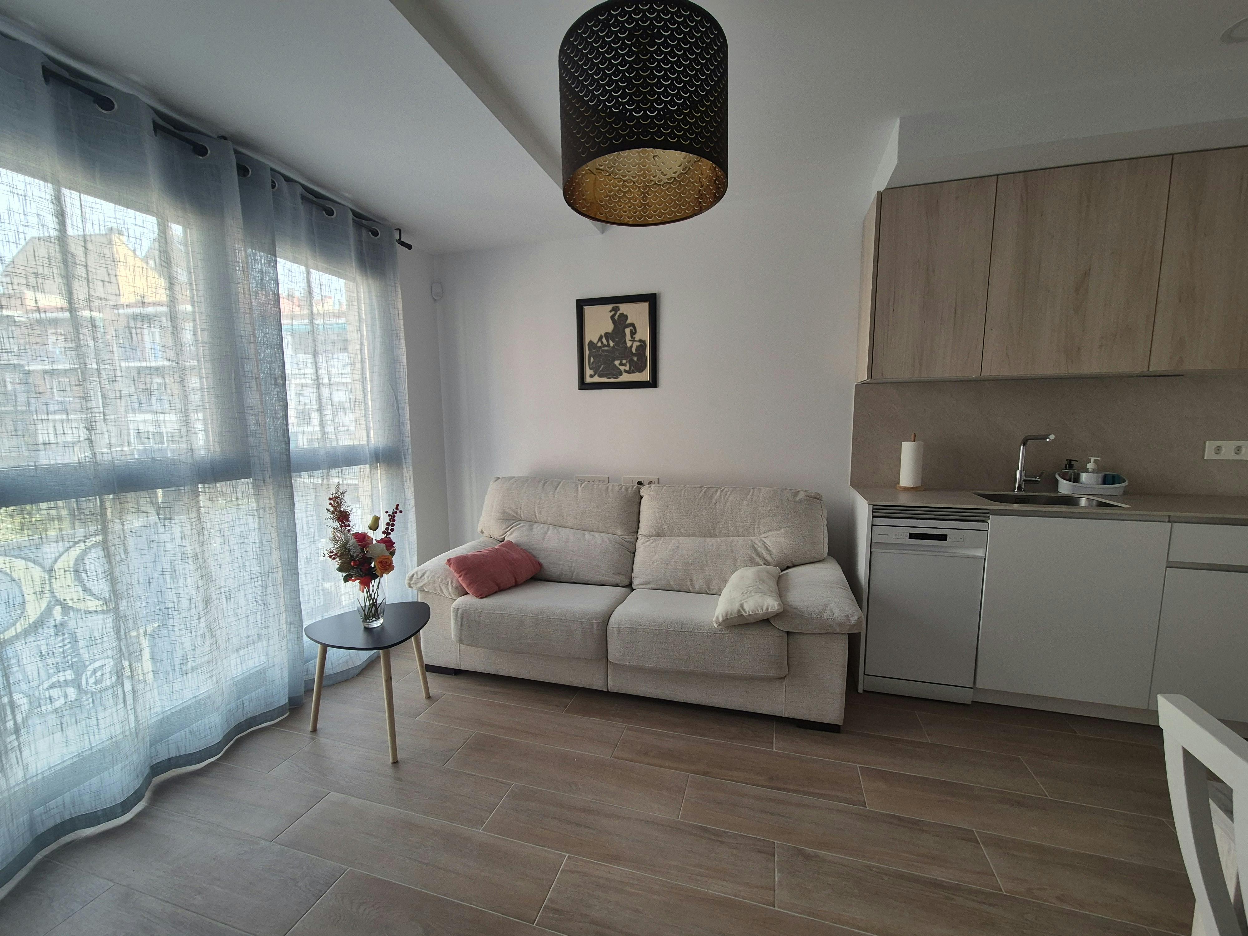 Apartamento en alquiler por 1600 € al mes en Madrid, Calle de Ceuta