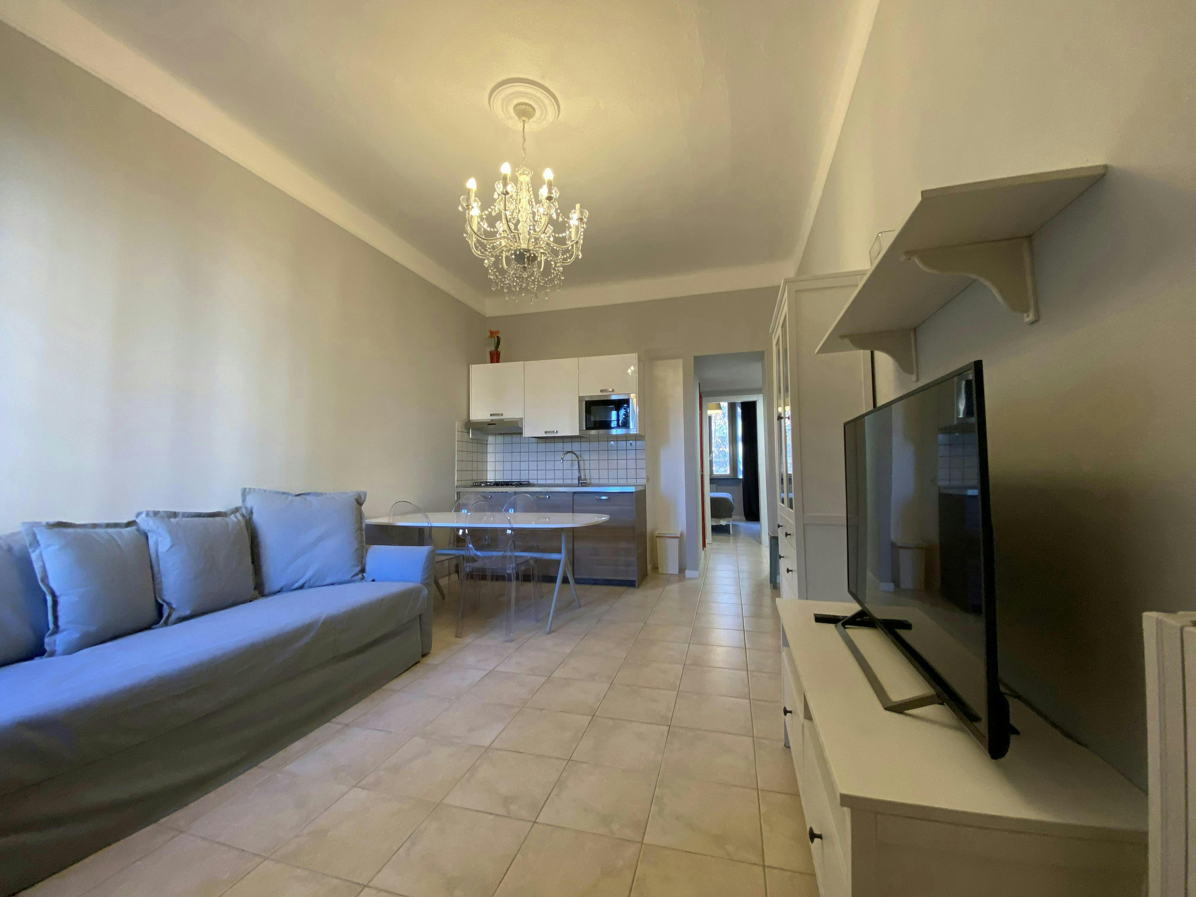 Apartment for rent for €1,290 per month in Milan, Via Giuseppe Govone