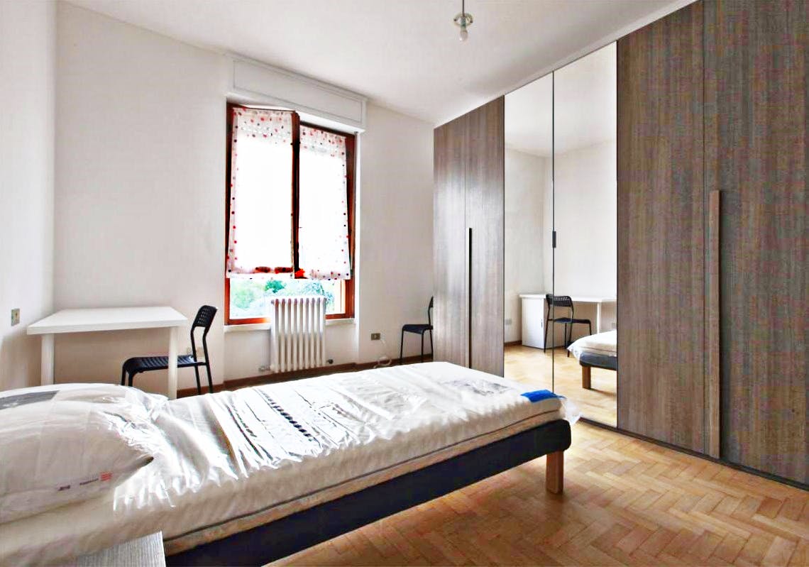Single room Milan, 1 bed, 15m² — photo 1