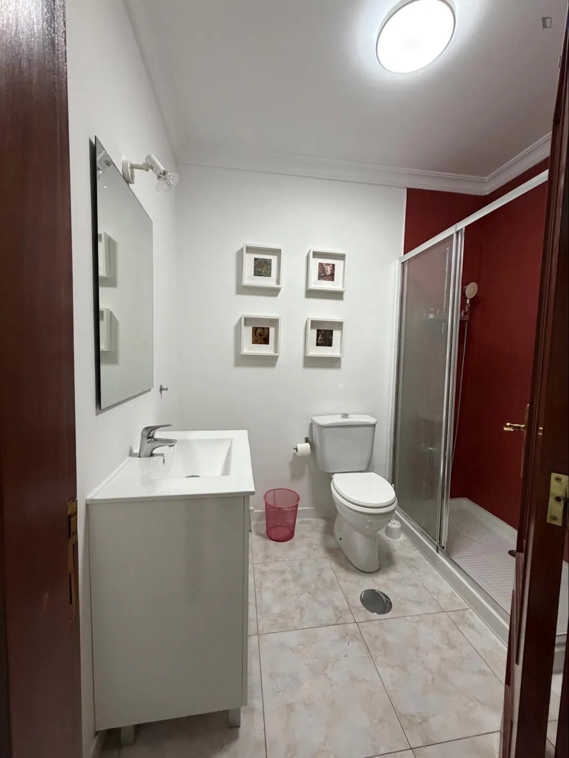 2-Bedroom Apartment in Rua José Fontana, Vila Nova de Gaia ROOM 1